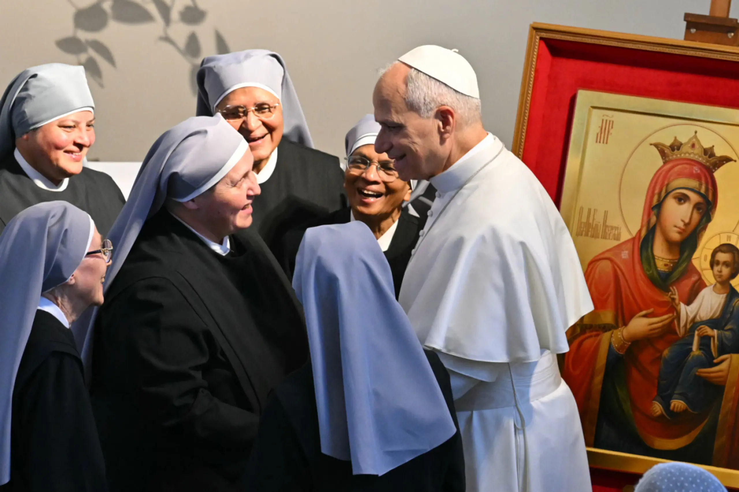 Leo XIV. traf Ordensschwestern in Istanbul