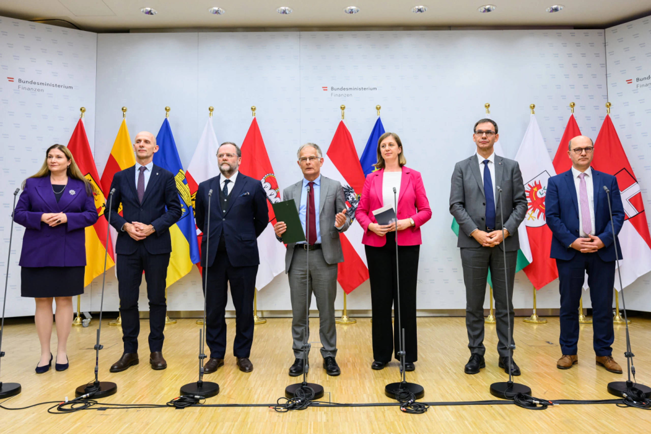 Geeint präsentierten sich Bund und Länder