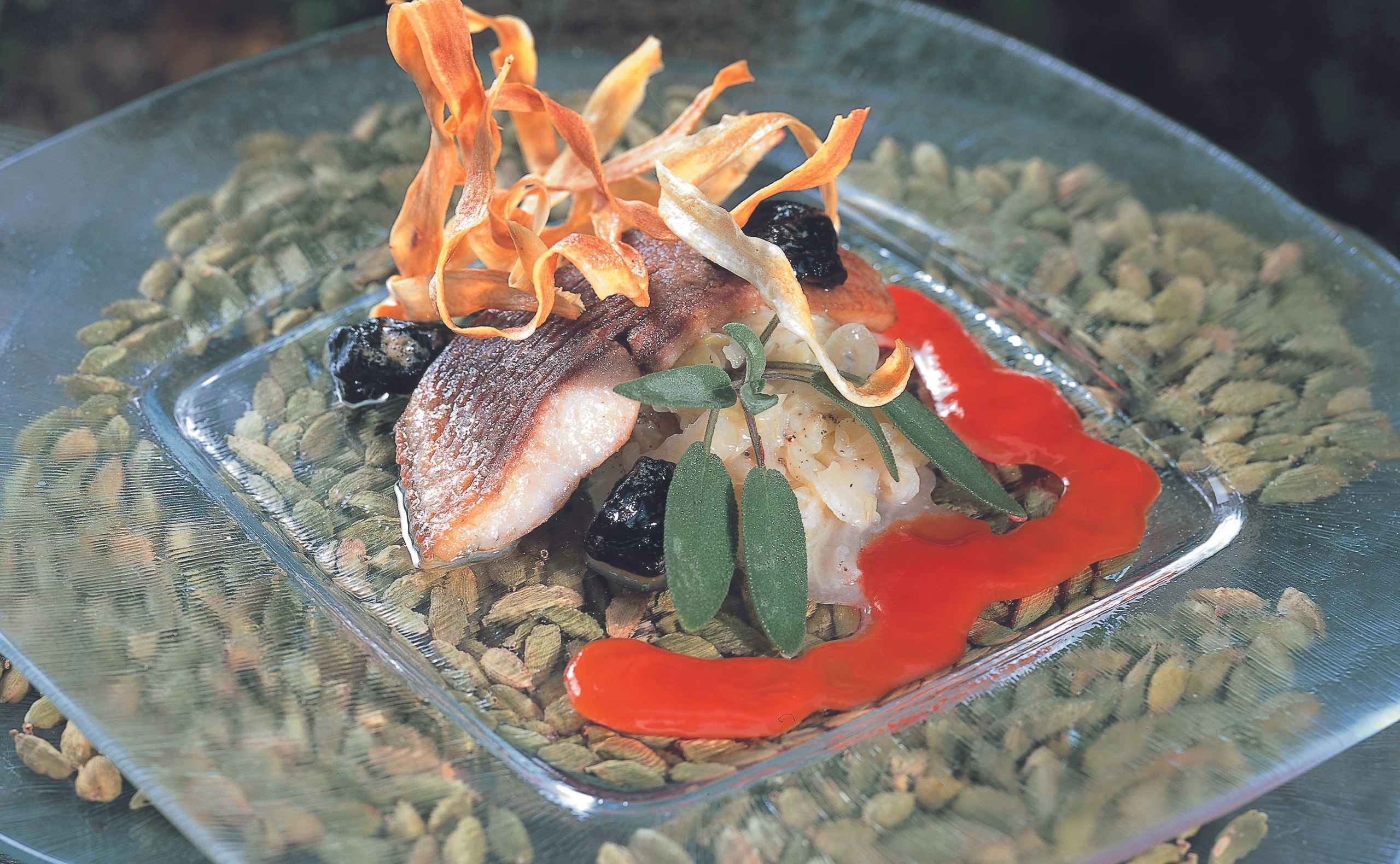 Gebratenes Karpfenfilet mit Kardamomkraut