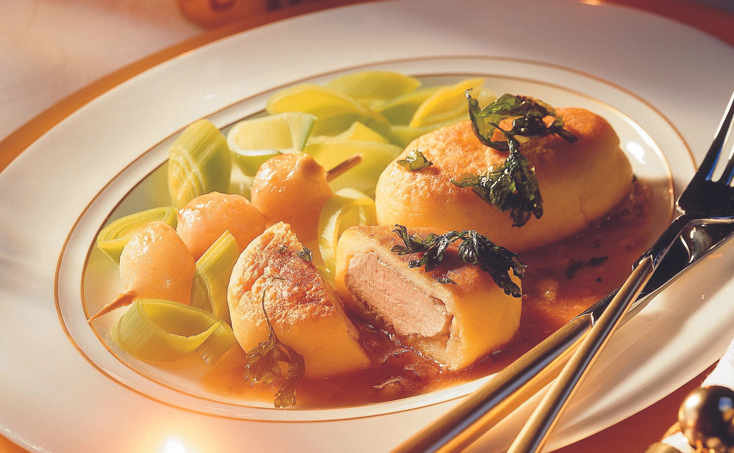 Schweinsmedaillons im Erdäpfelmantel