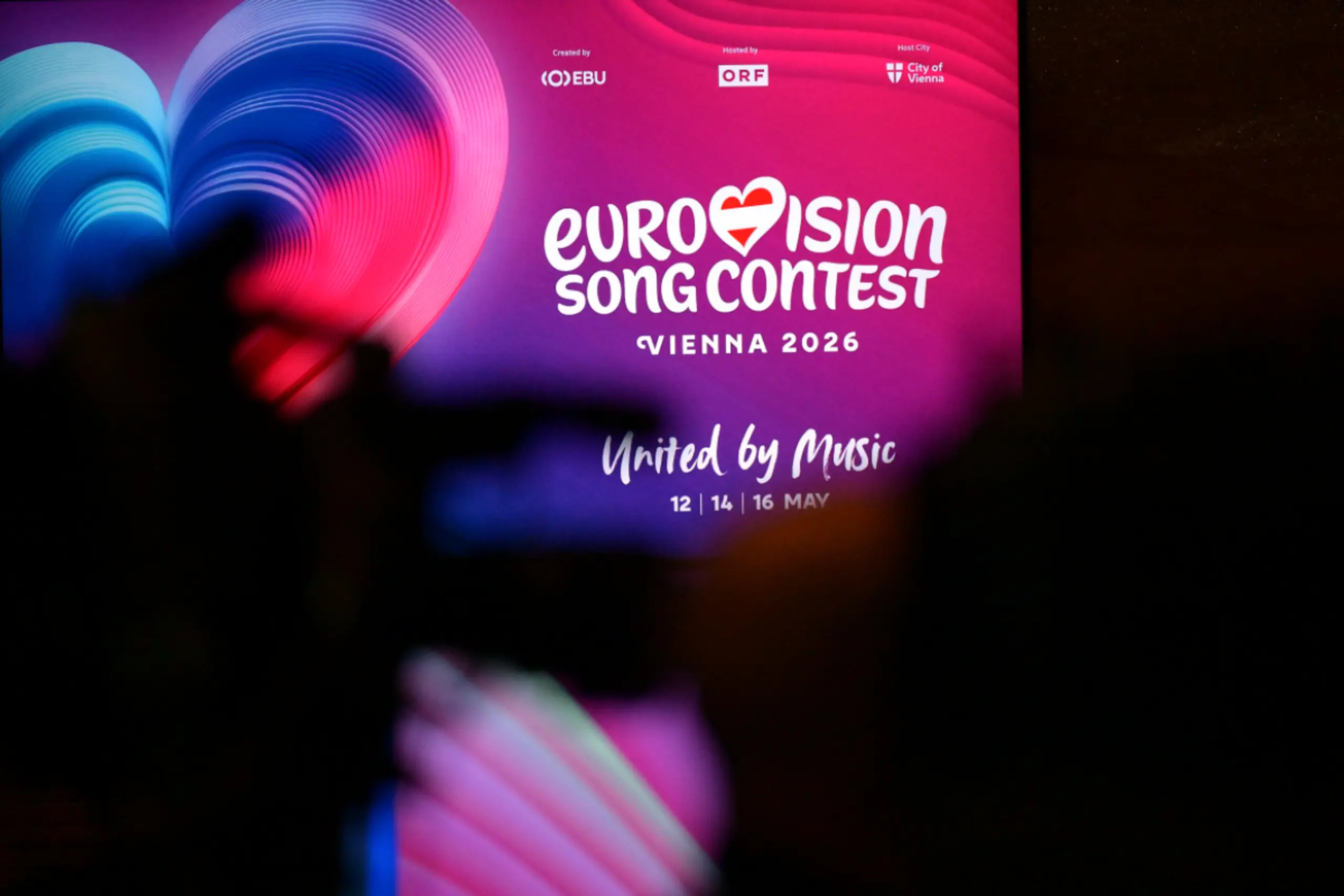 Wer entdeckt sein Freiwilligen-Herz für den Song Contest?