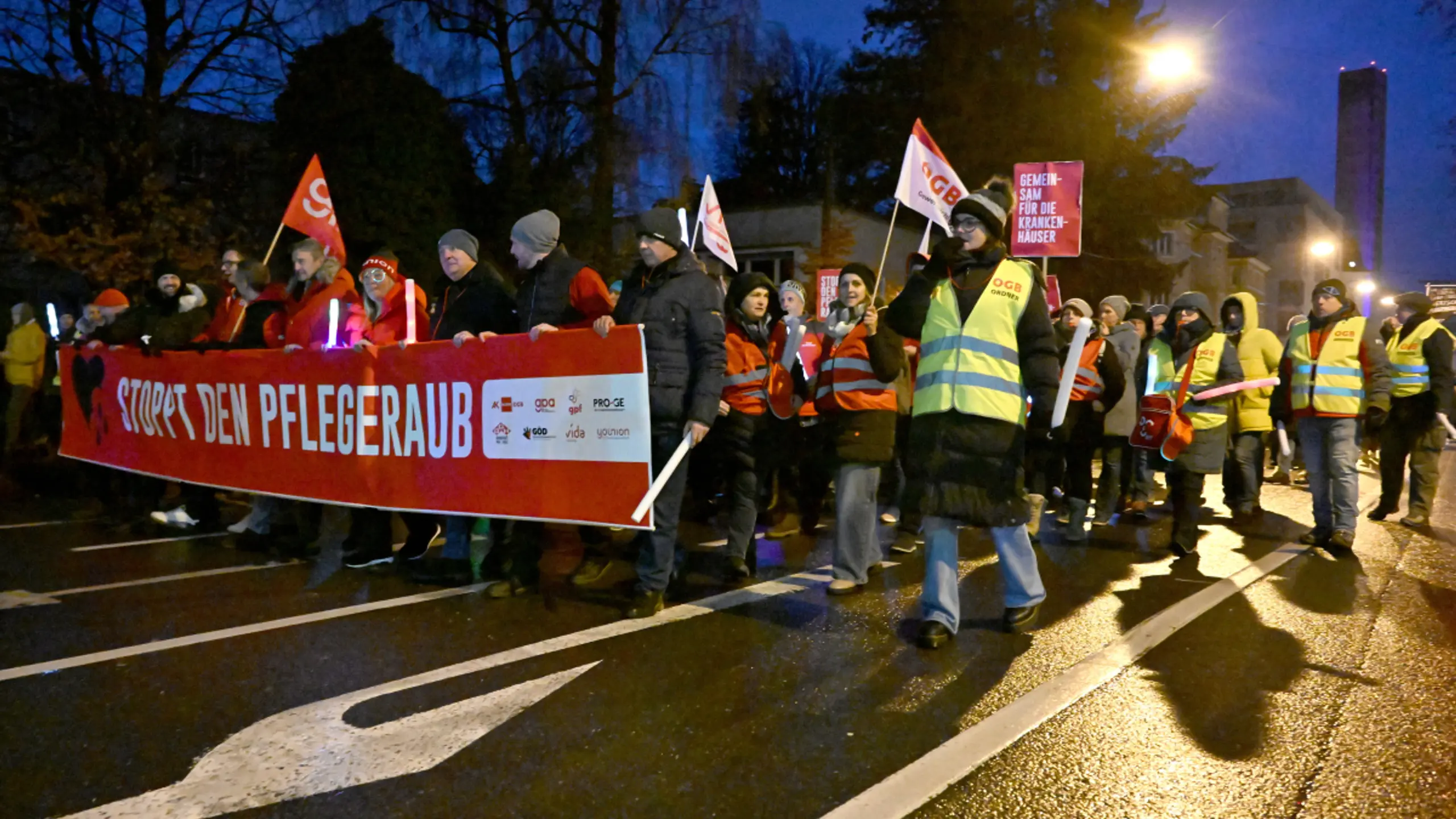 Vergangene Woche demonstrierten Tausende gegen die Einsparungen
