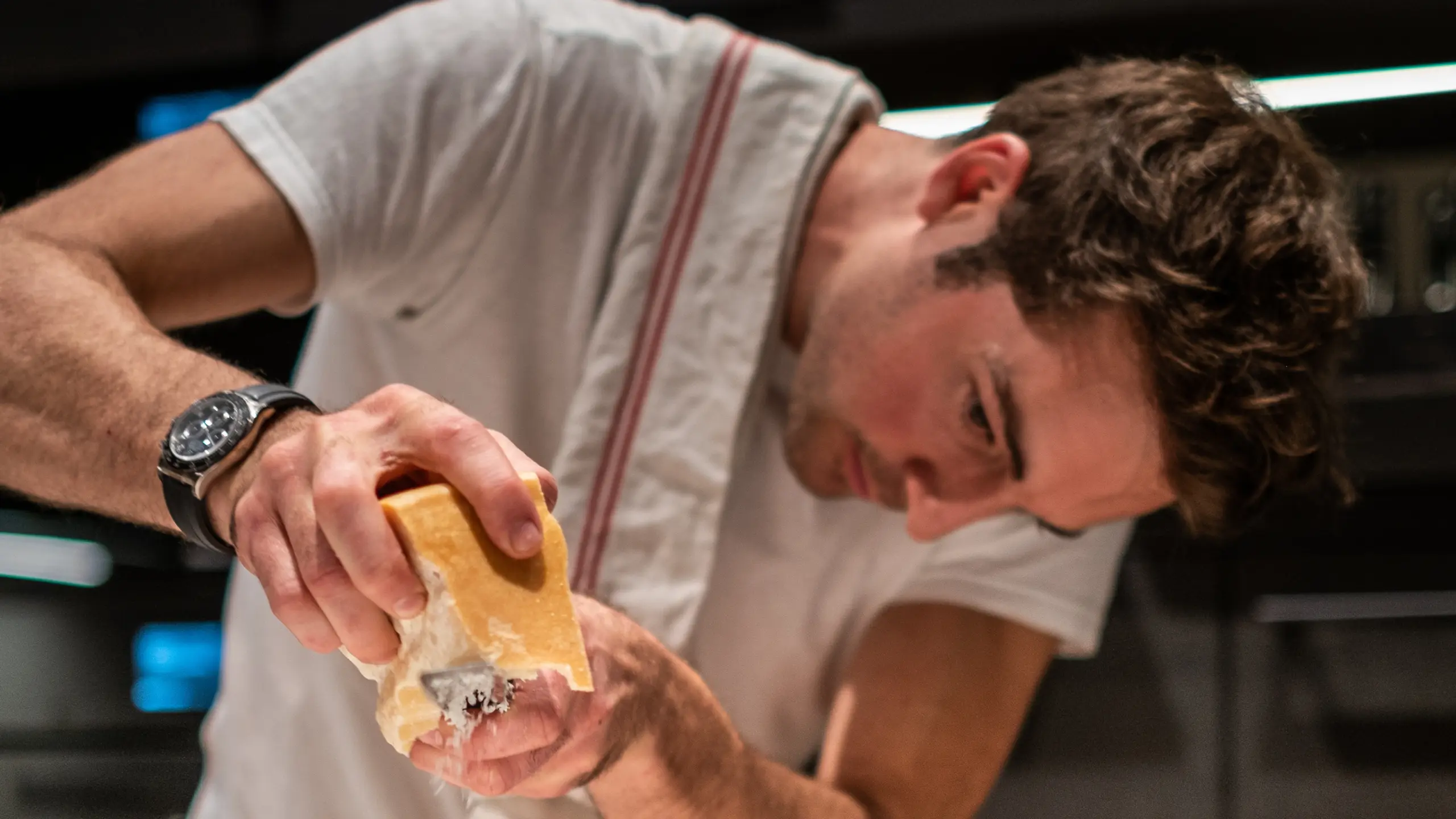 Ralph Schelling beim Kochen