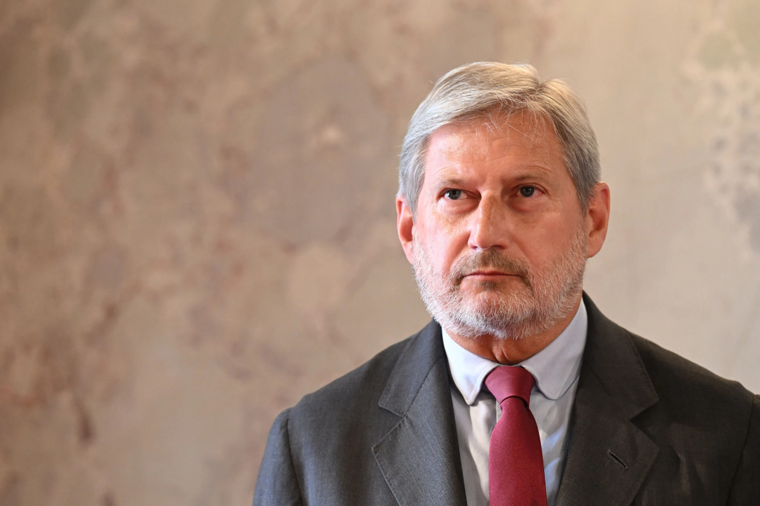 Hahn soll OeNB-Präsident werden