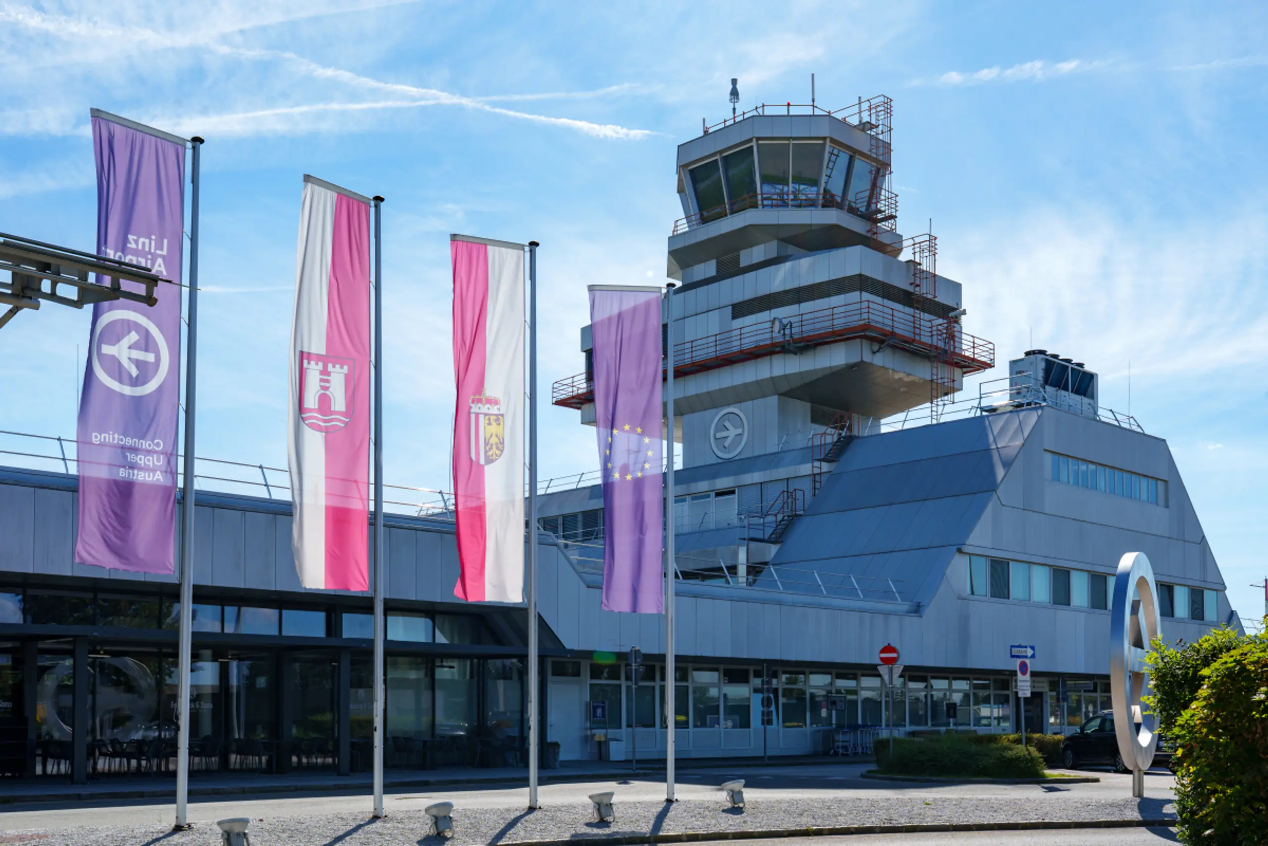 Der Linzer Flughafen ist in Turbulenzen