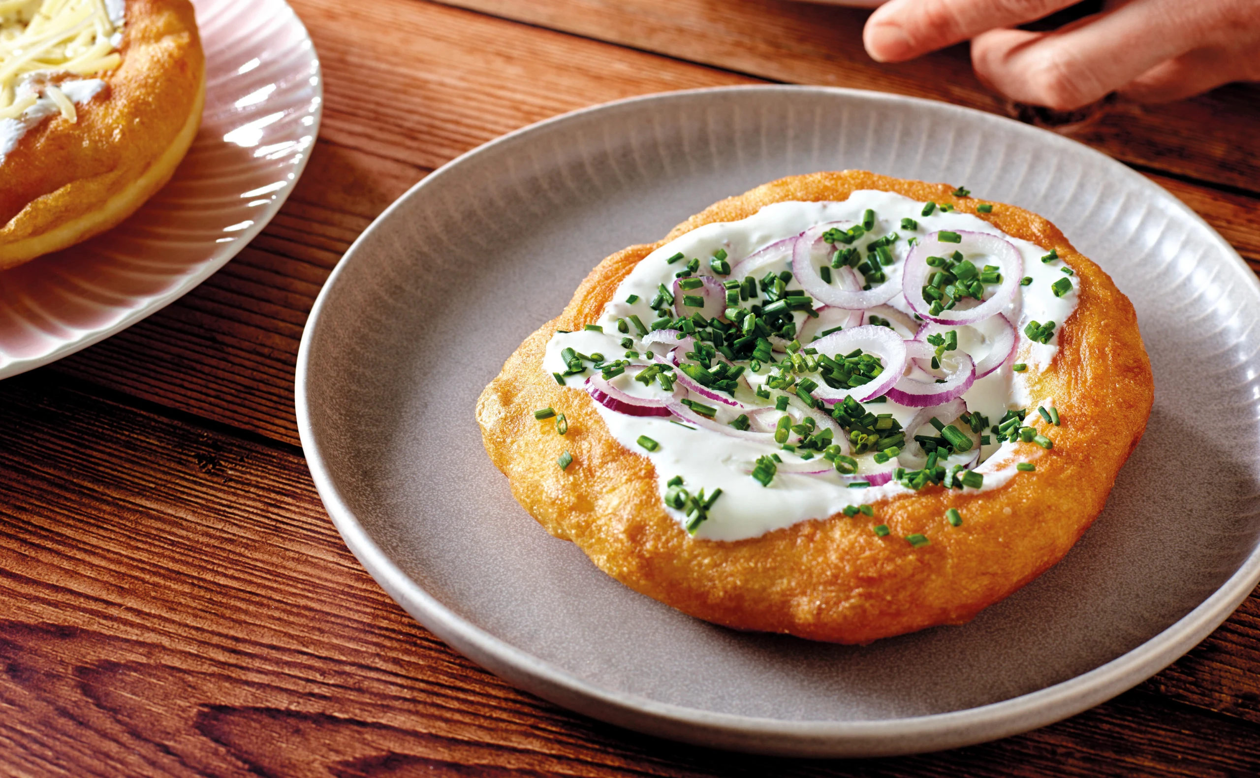 Lángos aus Erdäpfelteig