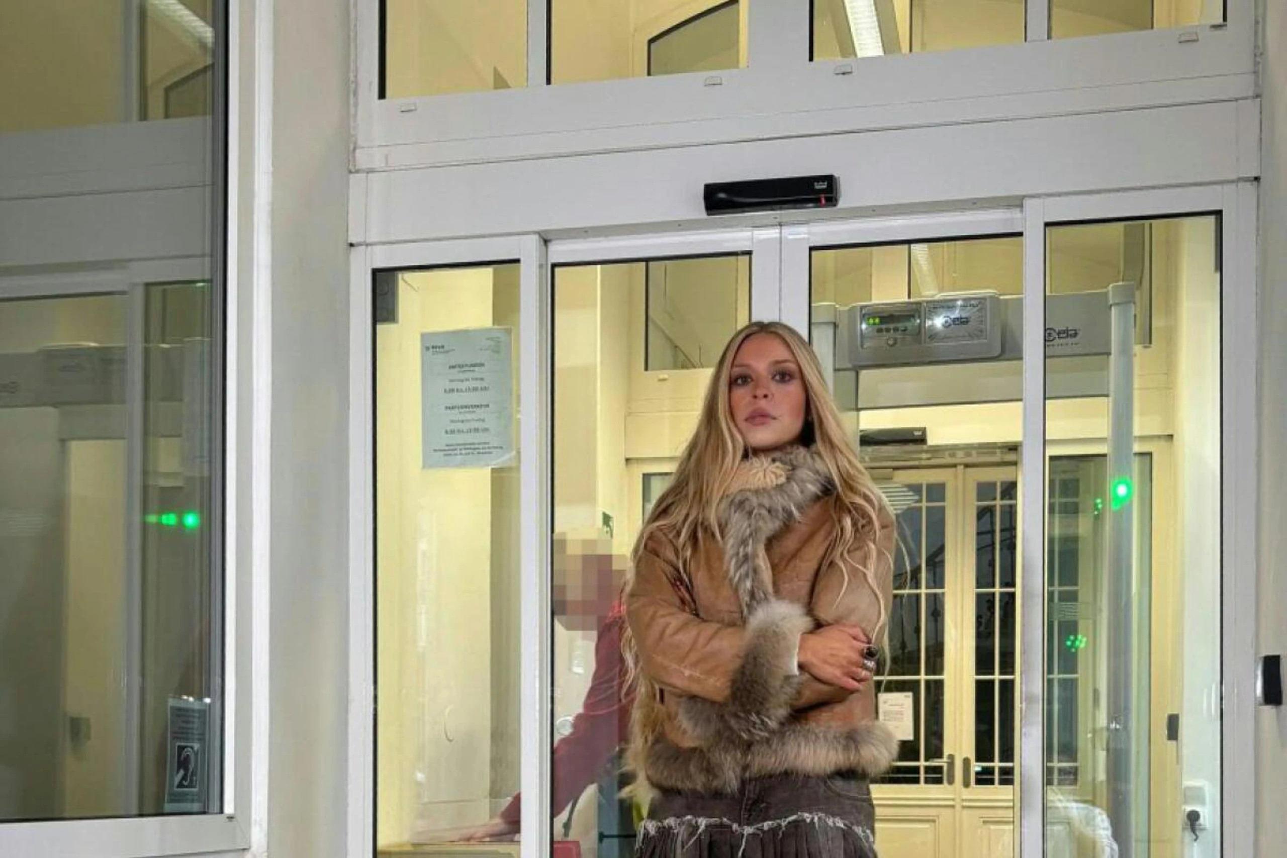 Aktivistin Anja Windl am Mittwoch vor der Verhandlung