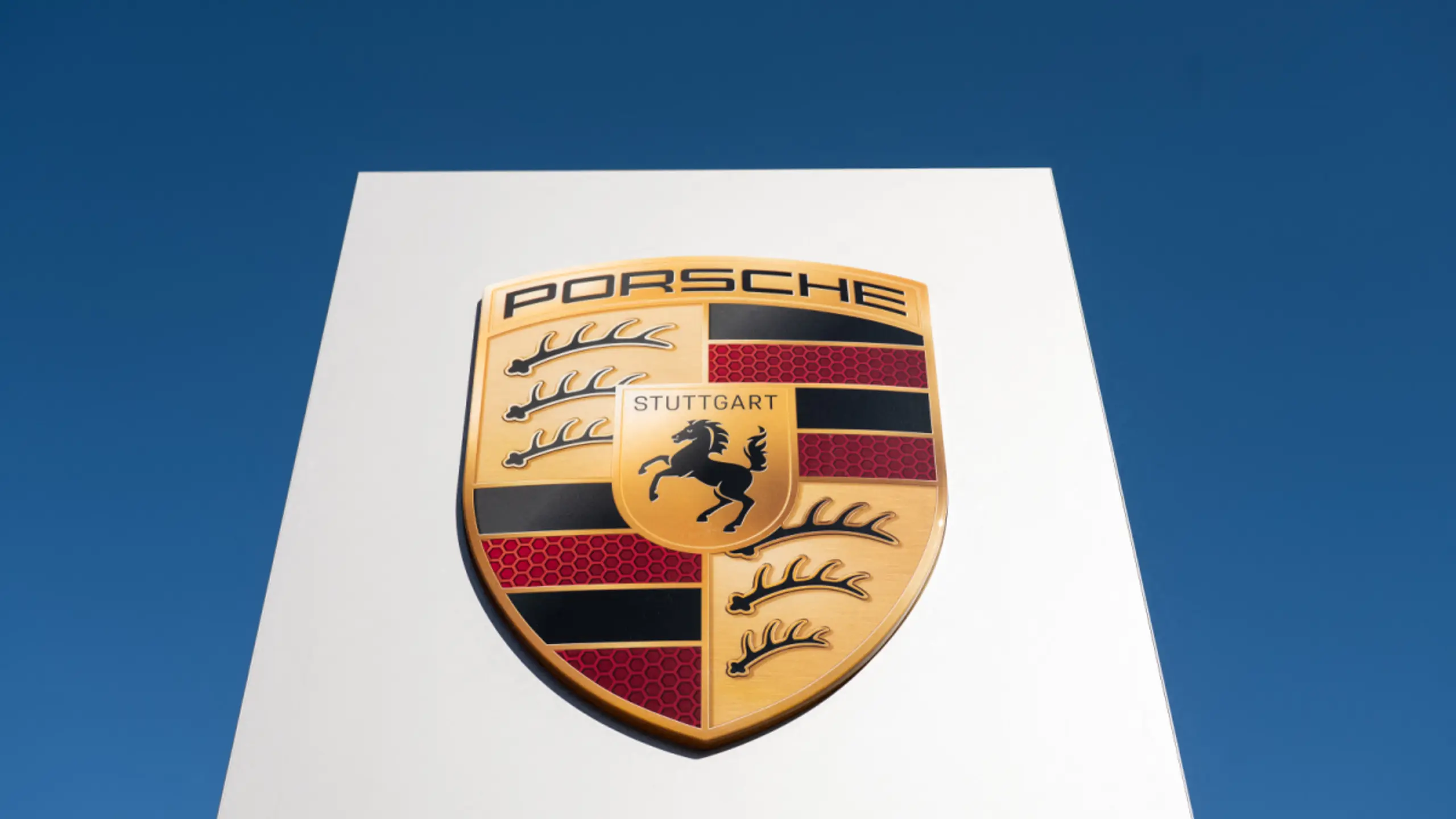 Mehr Einsparungen laut Zeitungen im Stammwerk und Entwicklungszentrum angestrebt