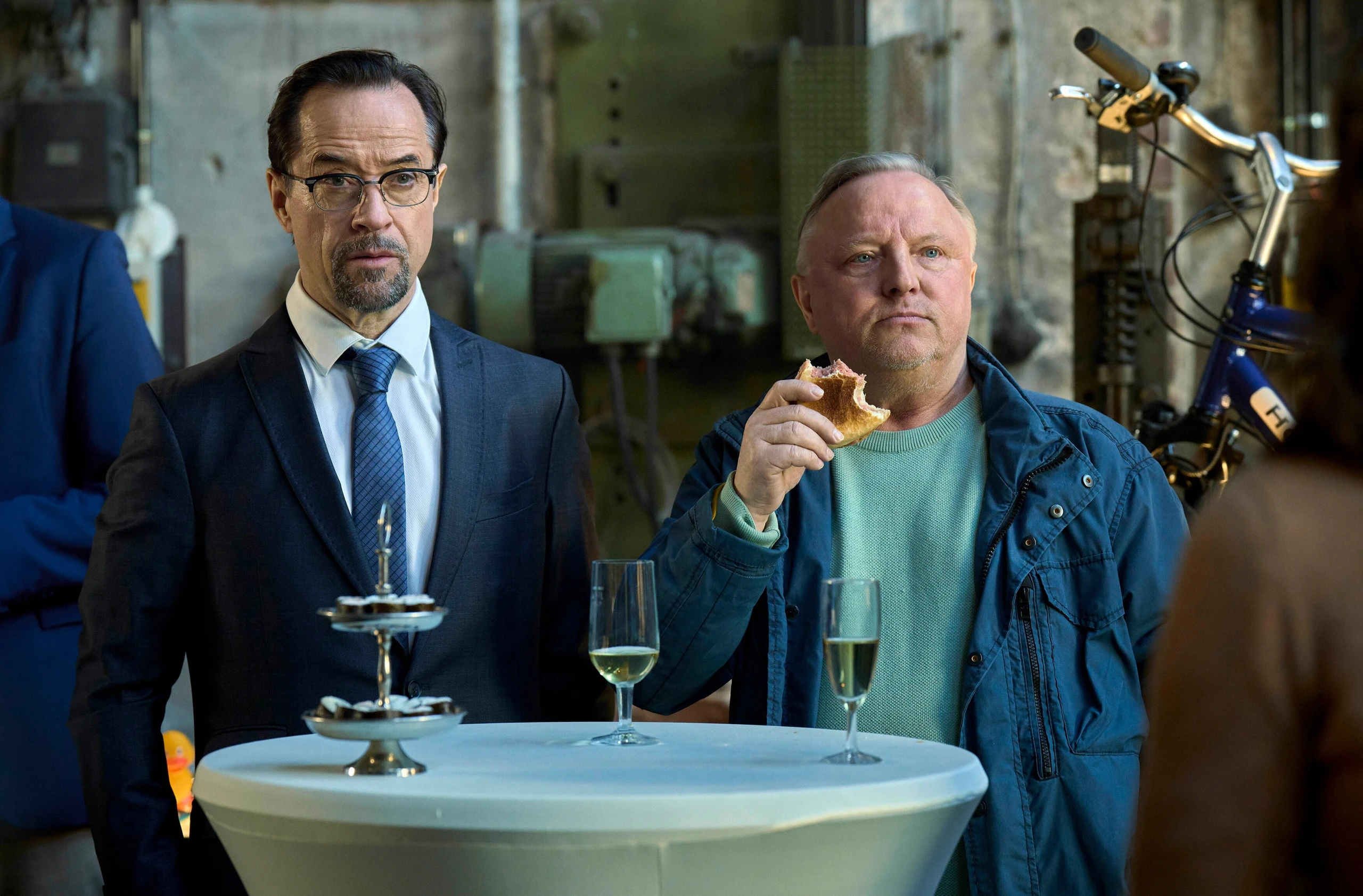 Spielfilm-Service von TV-MEDIA: Alle TV-Premieren für die Programmwoche vom 6. 12. bis 12. 12. 2025