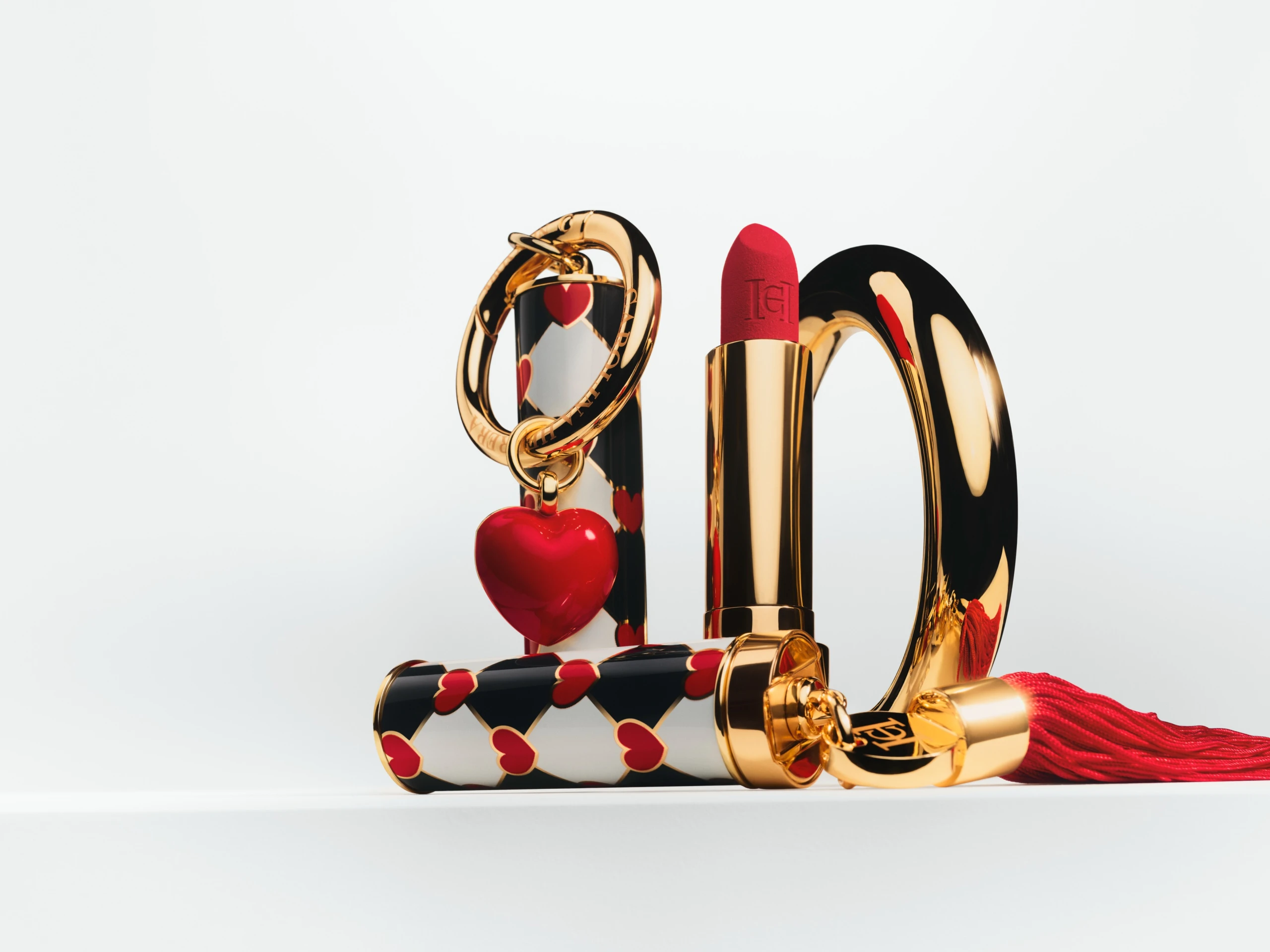 WOMAN Adventkalender Tag 13: Sichern Sie sich ein Herrera Beauty Lip Kit!