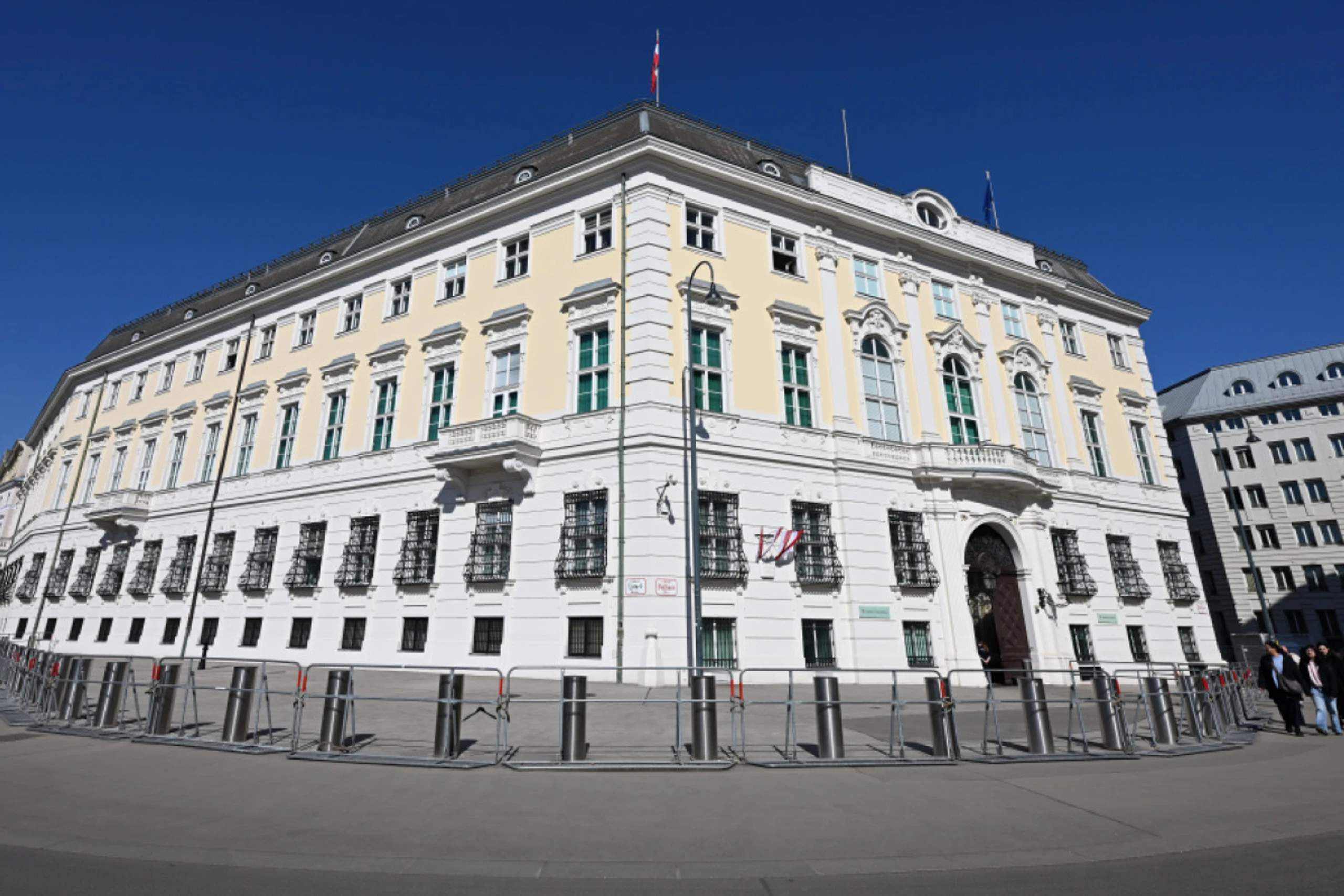 Die Spitzen von Bund, Ländern und Gemeinden tagen im Bundeskanzleramt