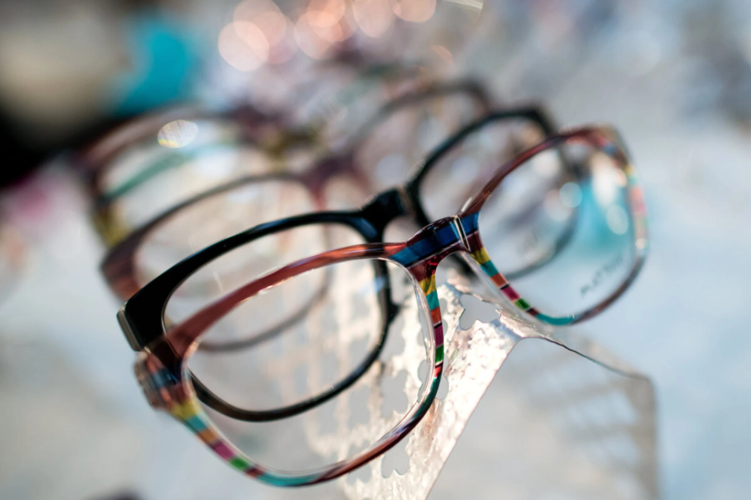 Kinder profitieren besonders von den neuen Brillengläsern (Symbolbild)