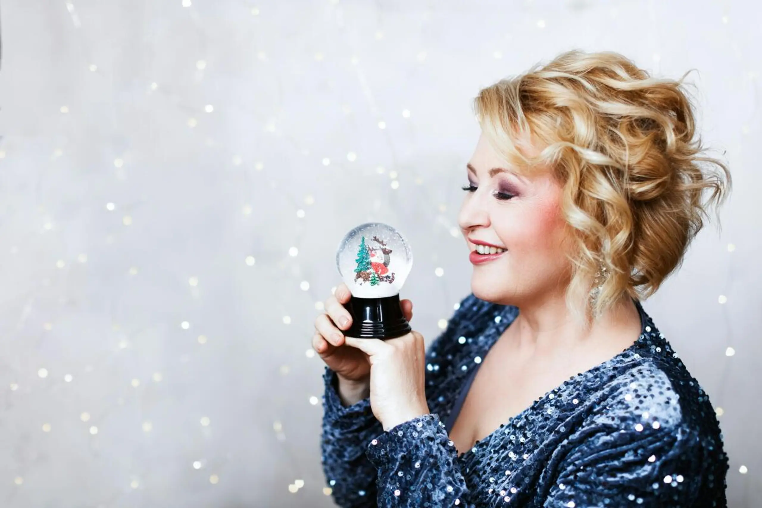 Jazzsängerin Karin Bachner interpretiert Weihnachtsklassiker neu