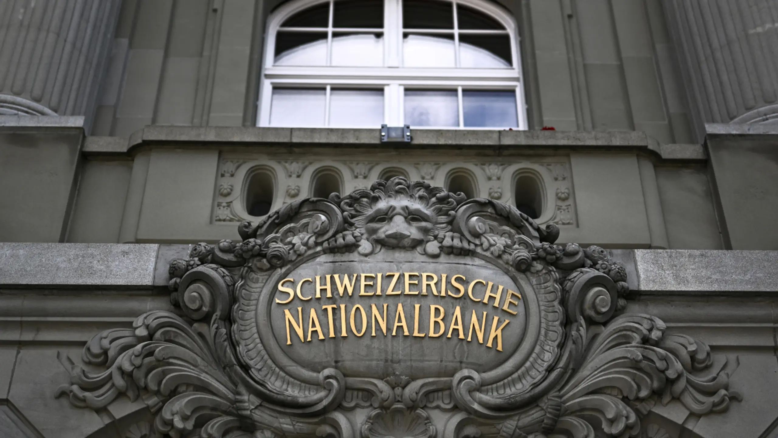 SNB will weiterhin bei Bedarf am Devisenmarkt intervenieren