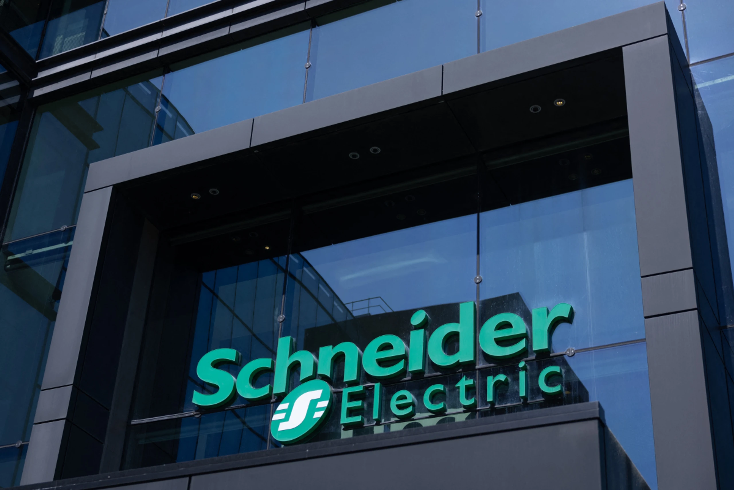 Schneider Electric liefert Ausrüstung für Rechenzentren