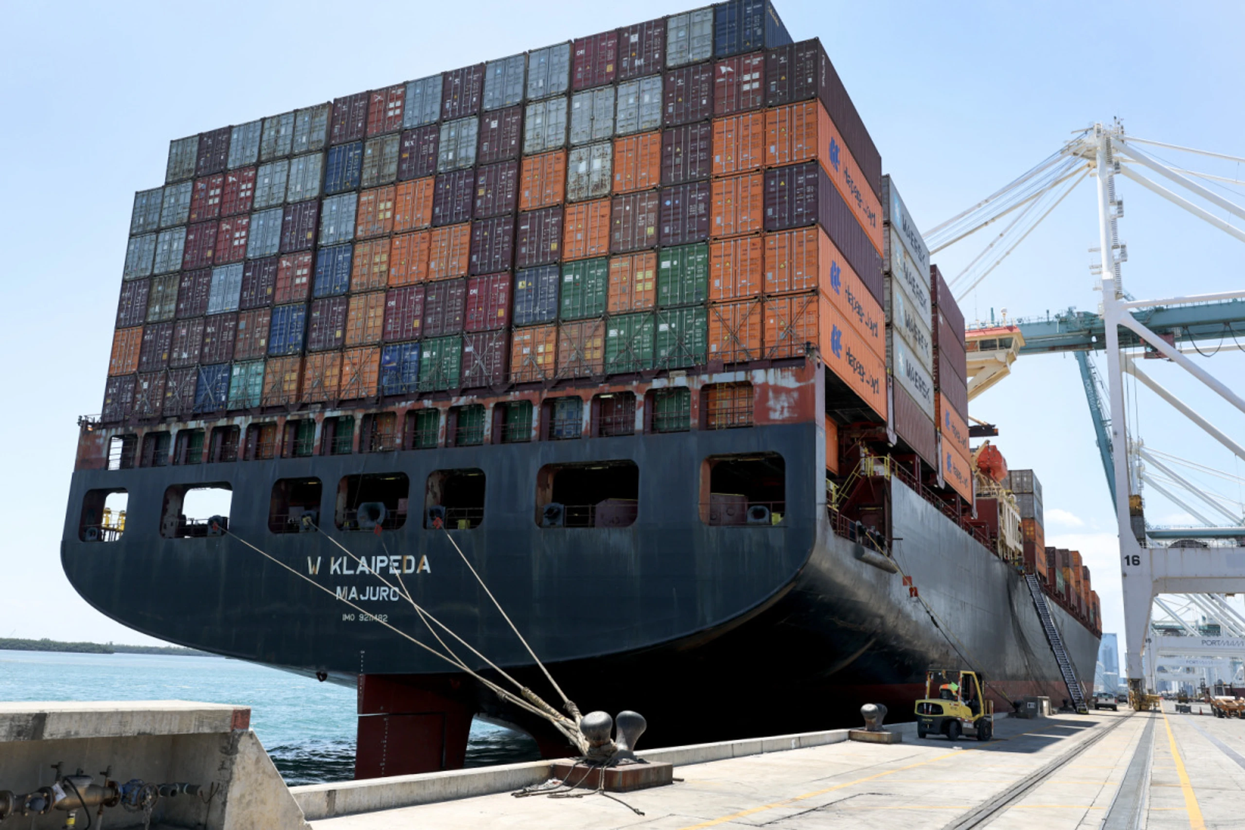 Einfuhren übertrafen im September die Exporte um 52,8 Mrd. Dollar