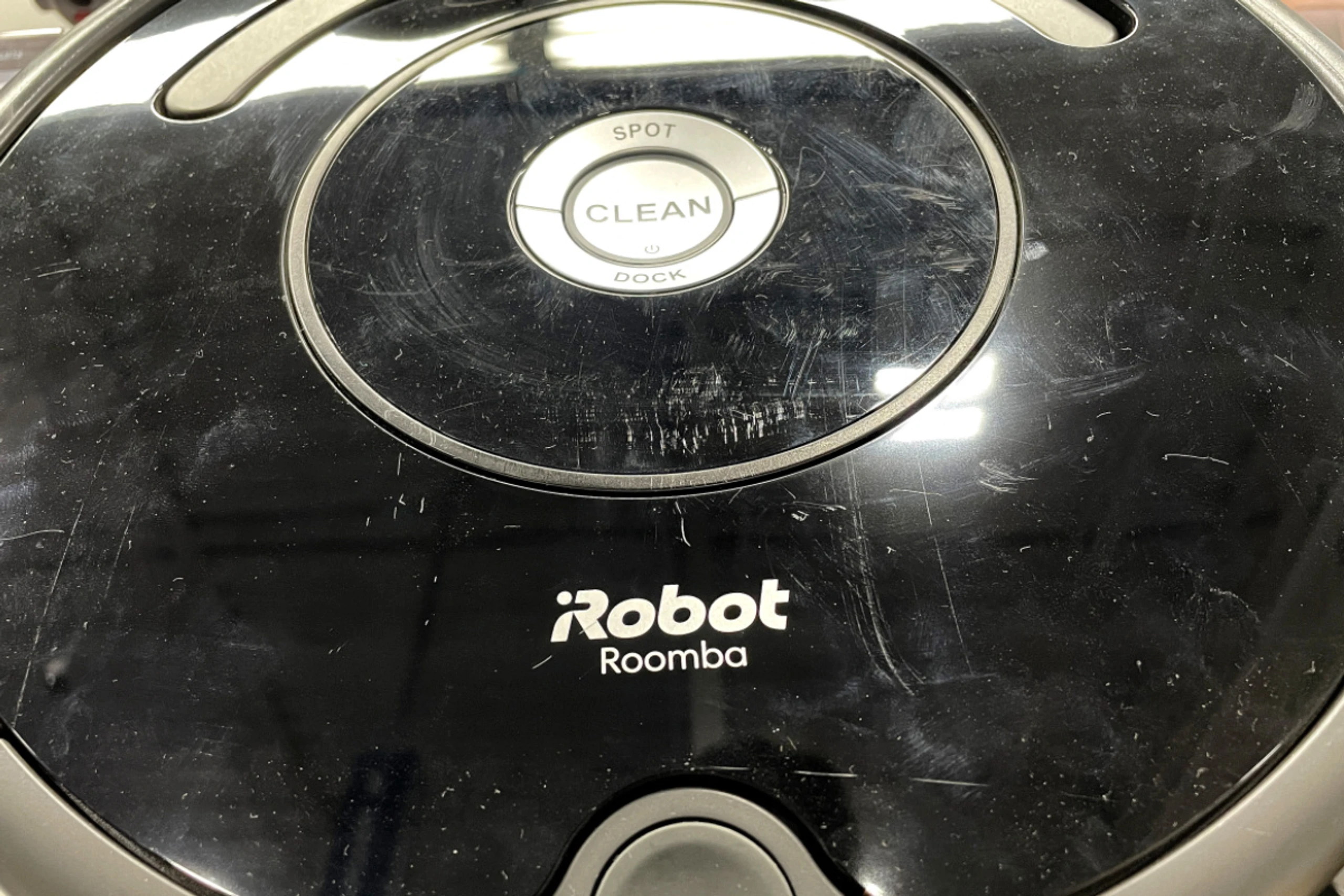 Bisherige Aktionäre von iRobot sollen leer ausgehen