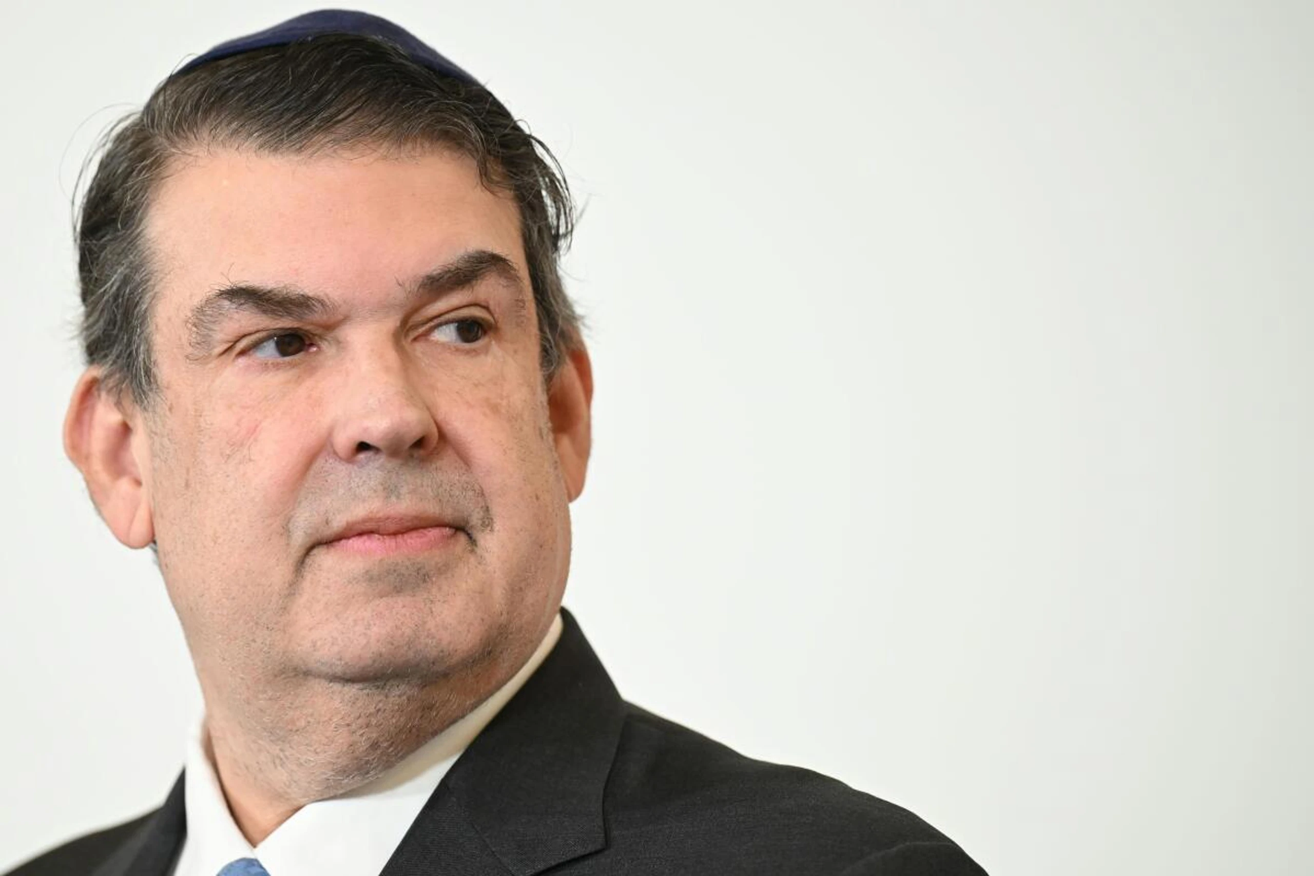 IKG-Präsident Deutsch erhöht Sicherheitsmaßnahmen