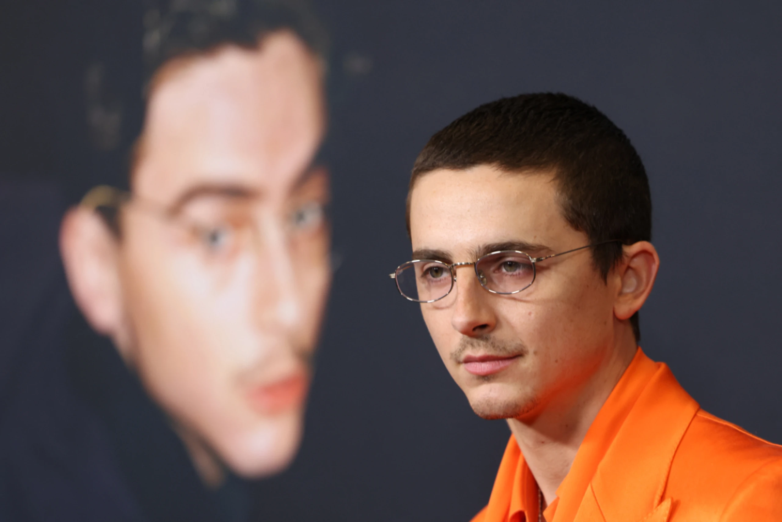 Schauspieler mit EsDeeKid n Videclip zu sehen