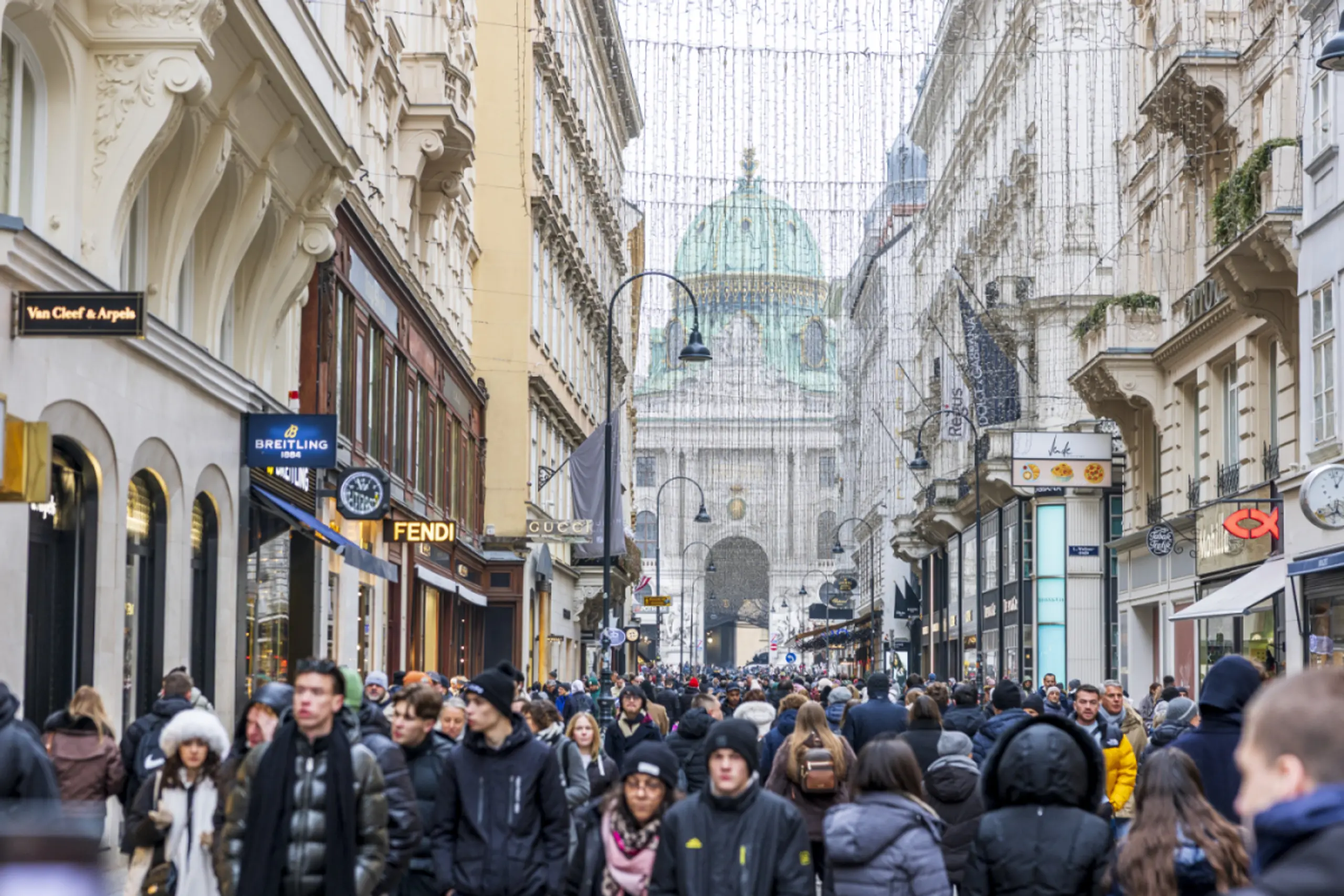 Der Wiener Kohlmarkt war am 4. Advent-Einkaufssamstag stark besucht