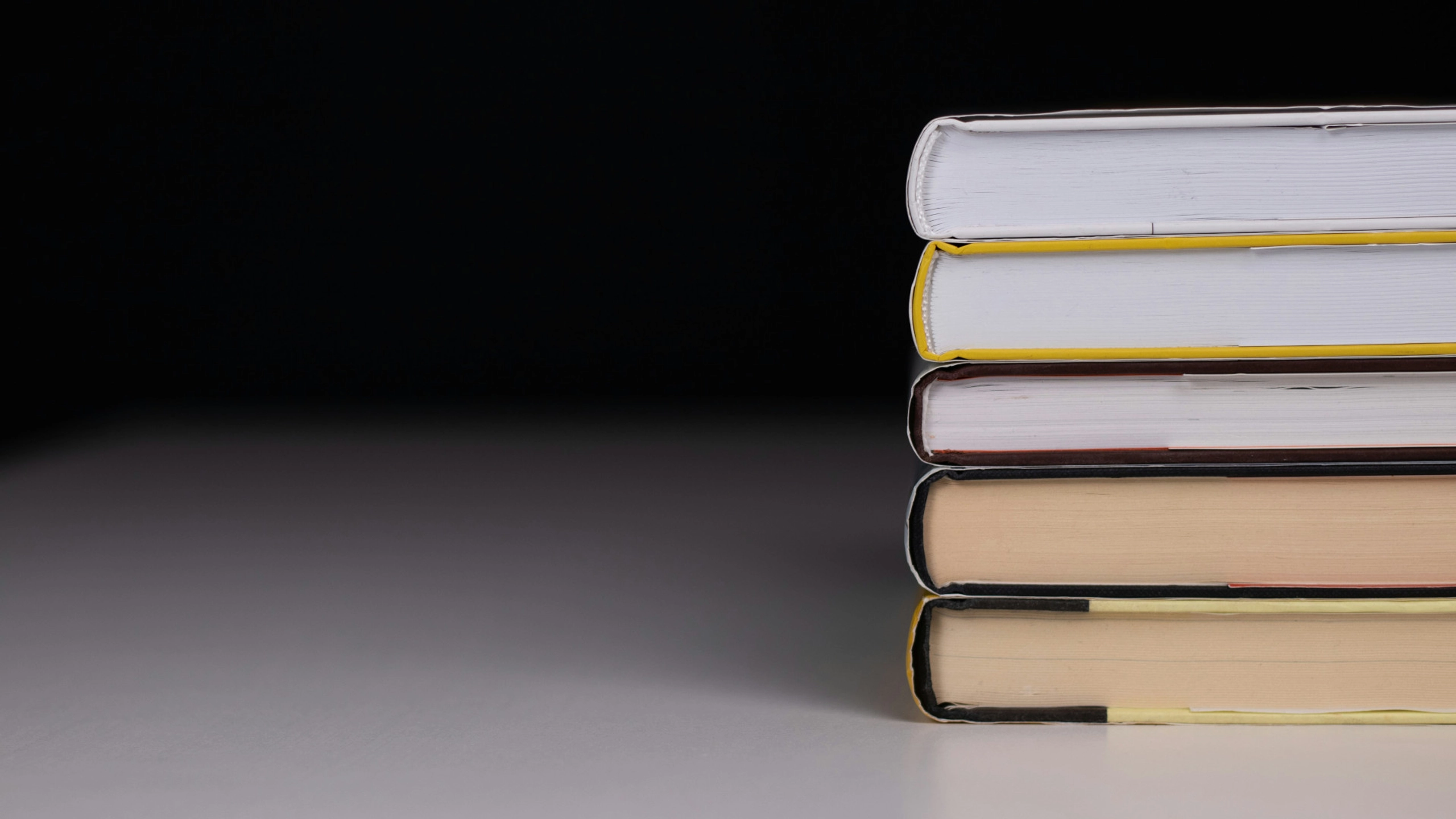 Google, Meta, OpenAI: Autoren verklagen Techkonzerne wegen Nutzung ihrer Bücher