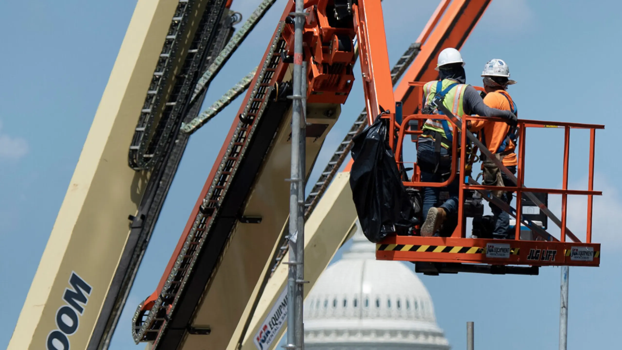 © APA/APA/AFP/BRENDAN SMIALOWSKI Um 10.000 auf 214.000 Anträge geschrumpft