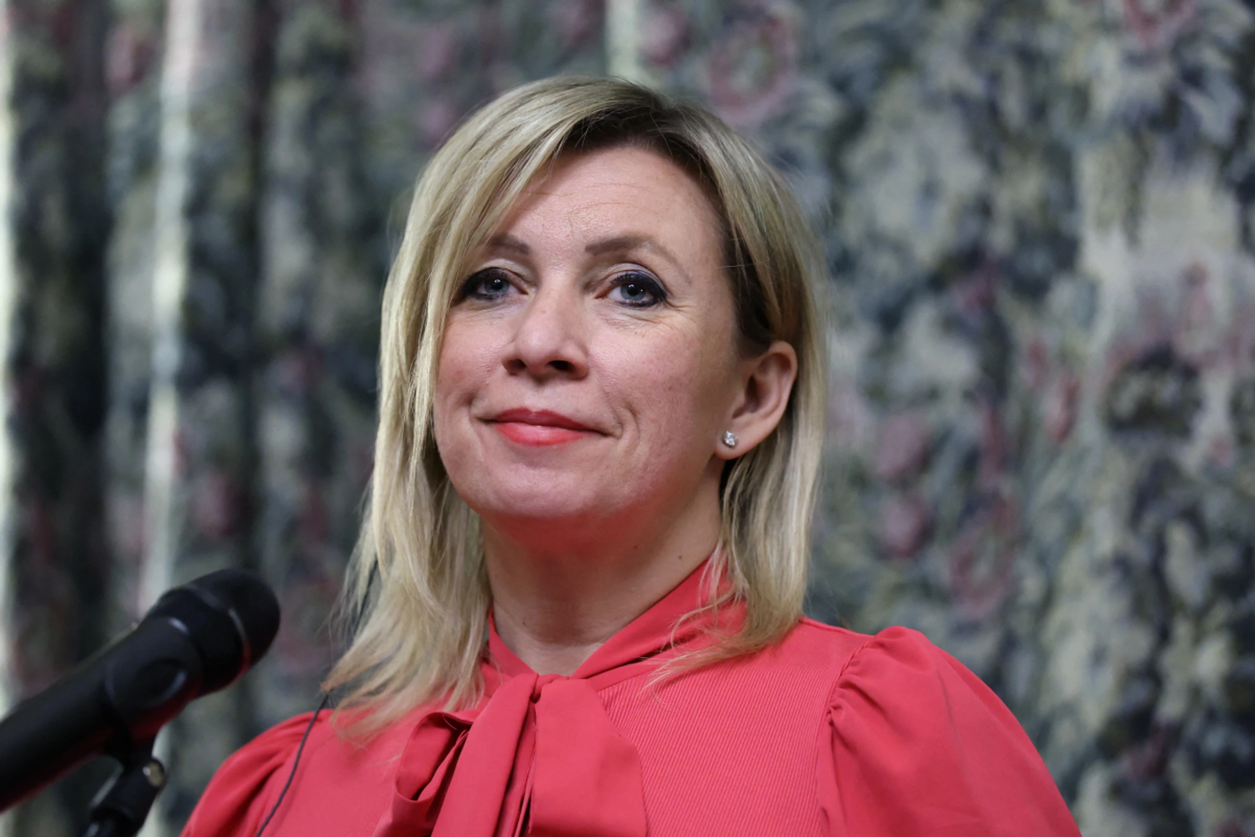 Sacharowa kritisiert Gesprächsbeteiligung der Europäer