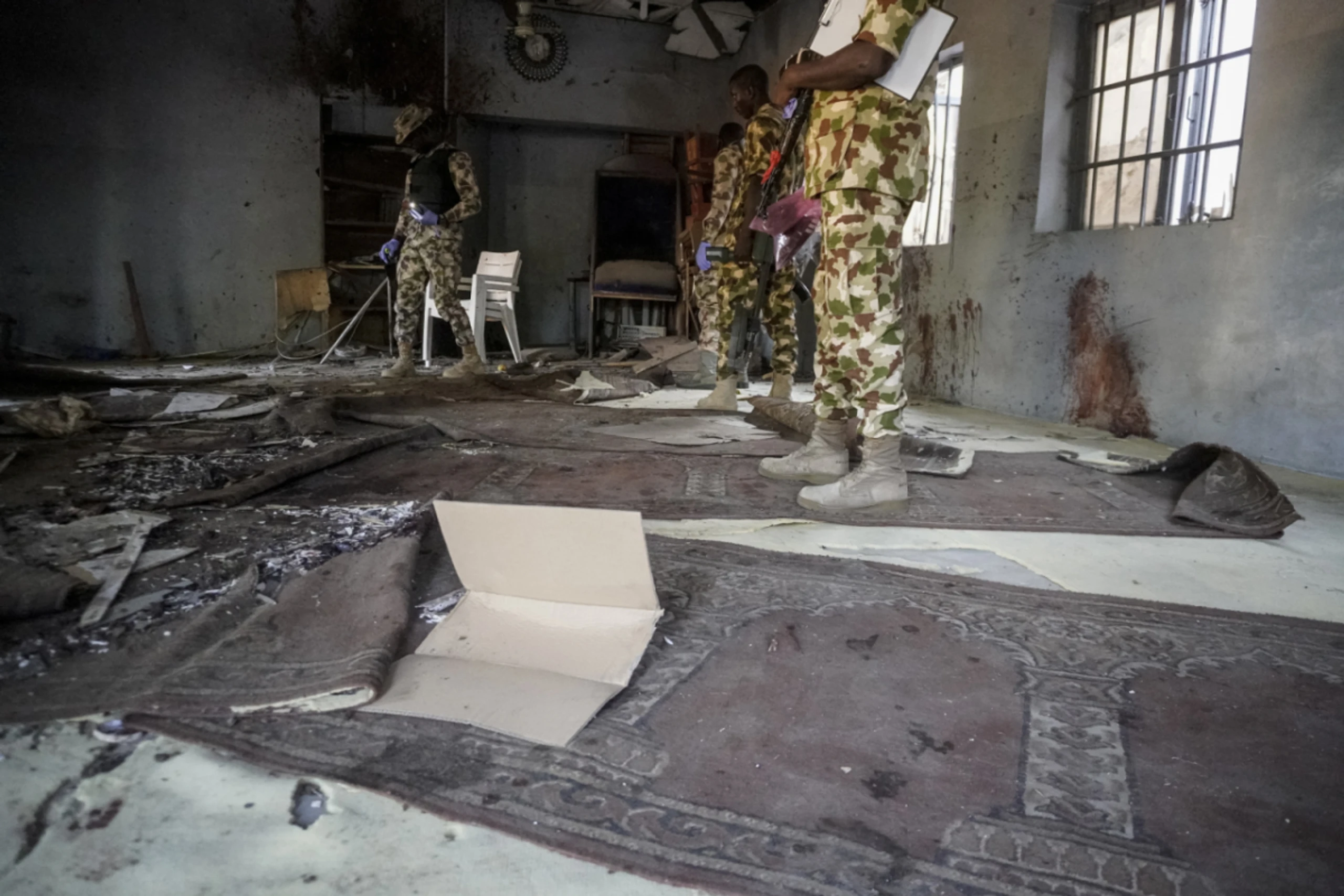 Terror lässt in Nigeria Zerstörung und Tote auf allen Seiten zurück