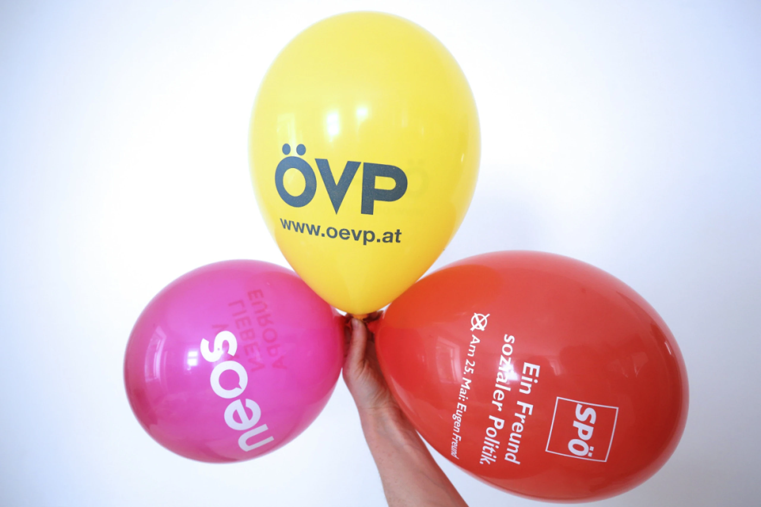 Bei ÖVP und SPÖ ist in Umfragen die Luft draußen