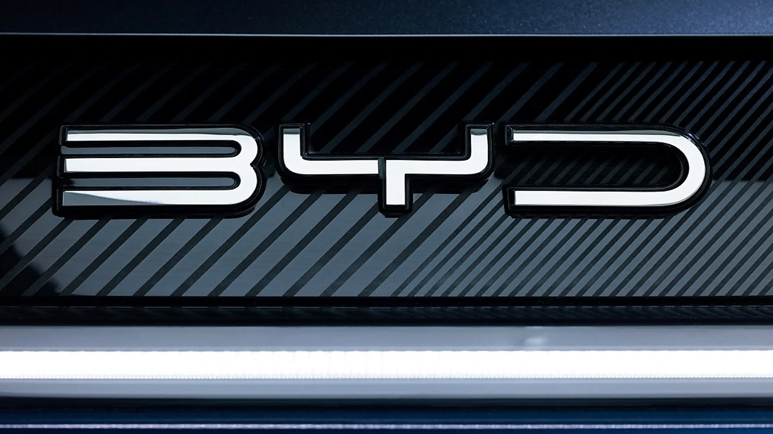 © APA/APA/AFP/JOEL SAGET Chinesischer Autobauer überflügelt Tesla wohl deutlich