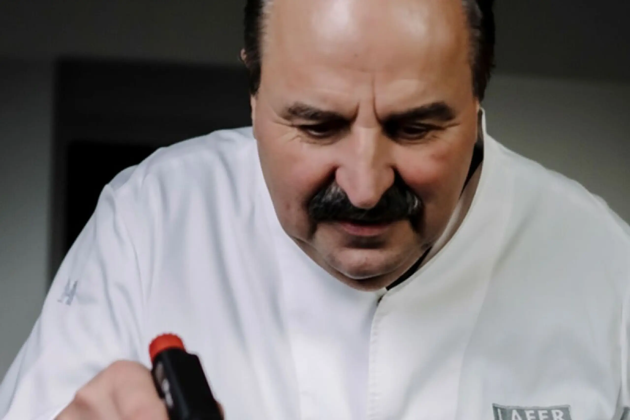 Spitzenkoch Johann Lafer greift häufig zum Bunsenbrenner