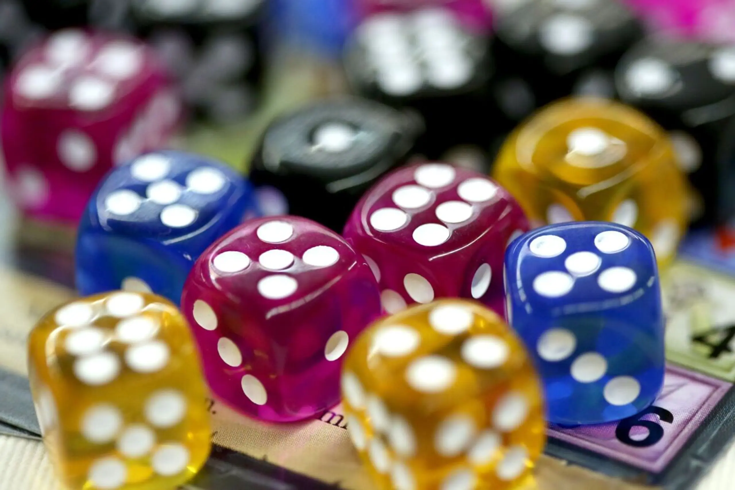 ++ ARCHIVBILD ++ Sparschwein befüllt? Die Würfel-Challenge kann einen Anreiz liefern