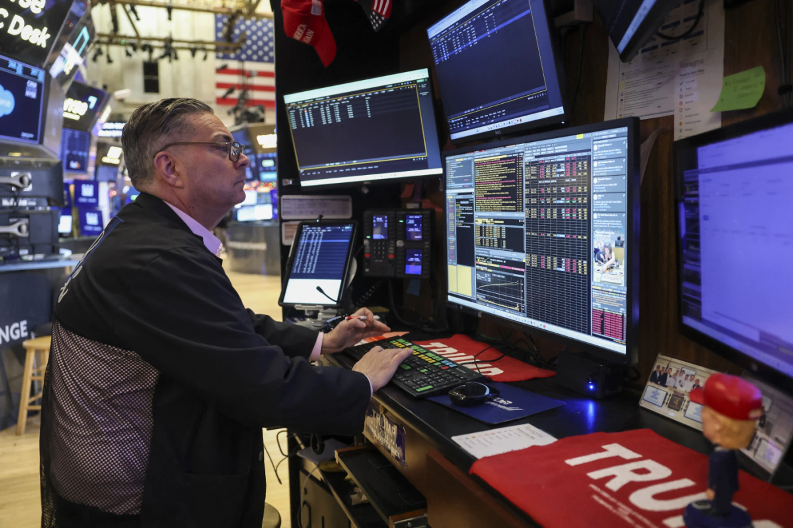 Dow Jones tiefer gesehen, Techindizes dagegen höher