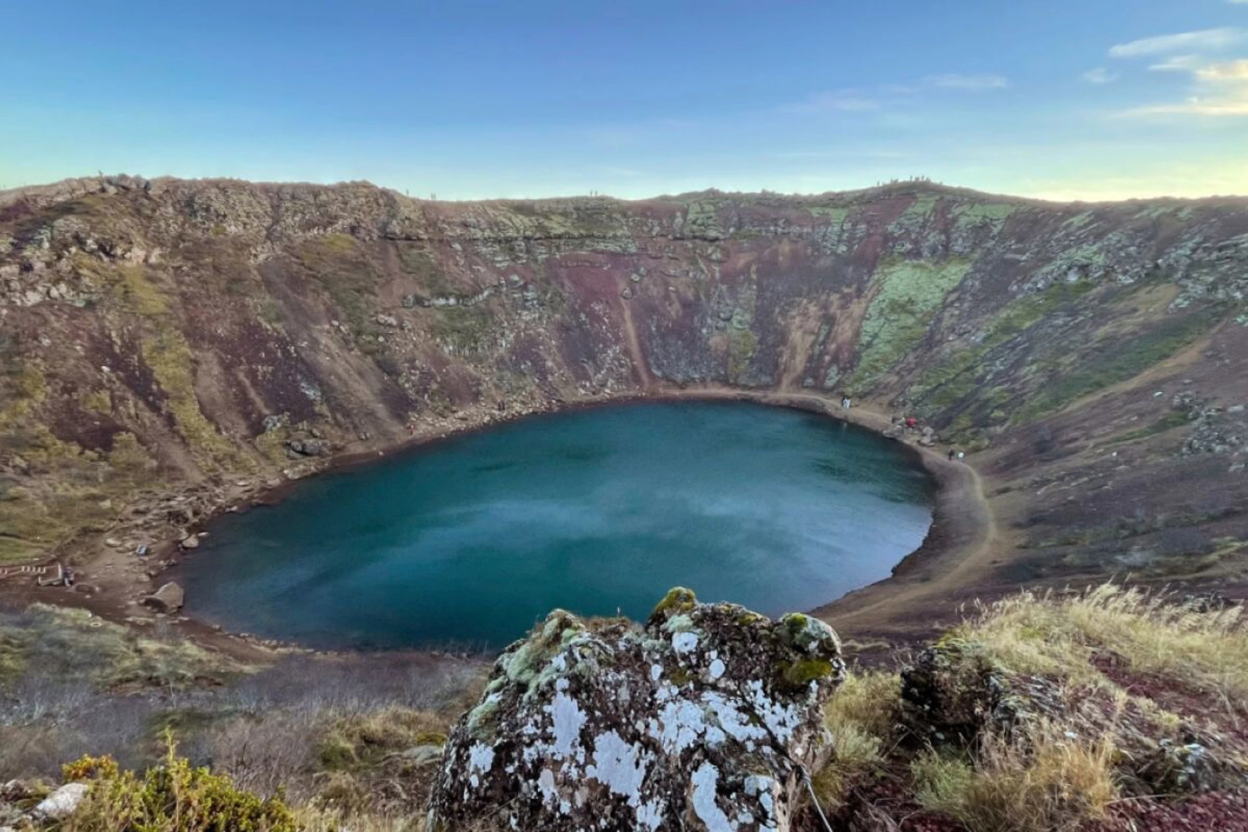 Wasser, wo einst Lava war: der Krater Kerid