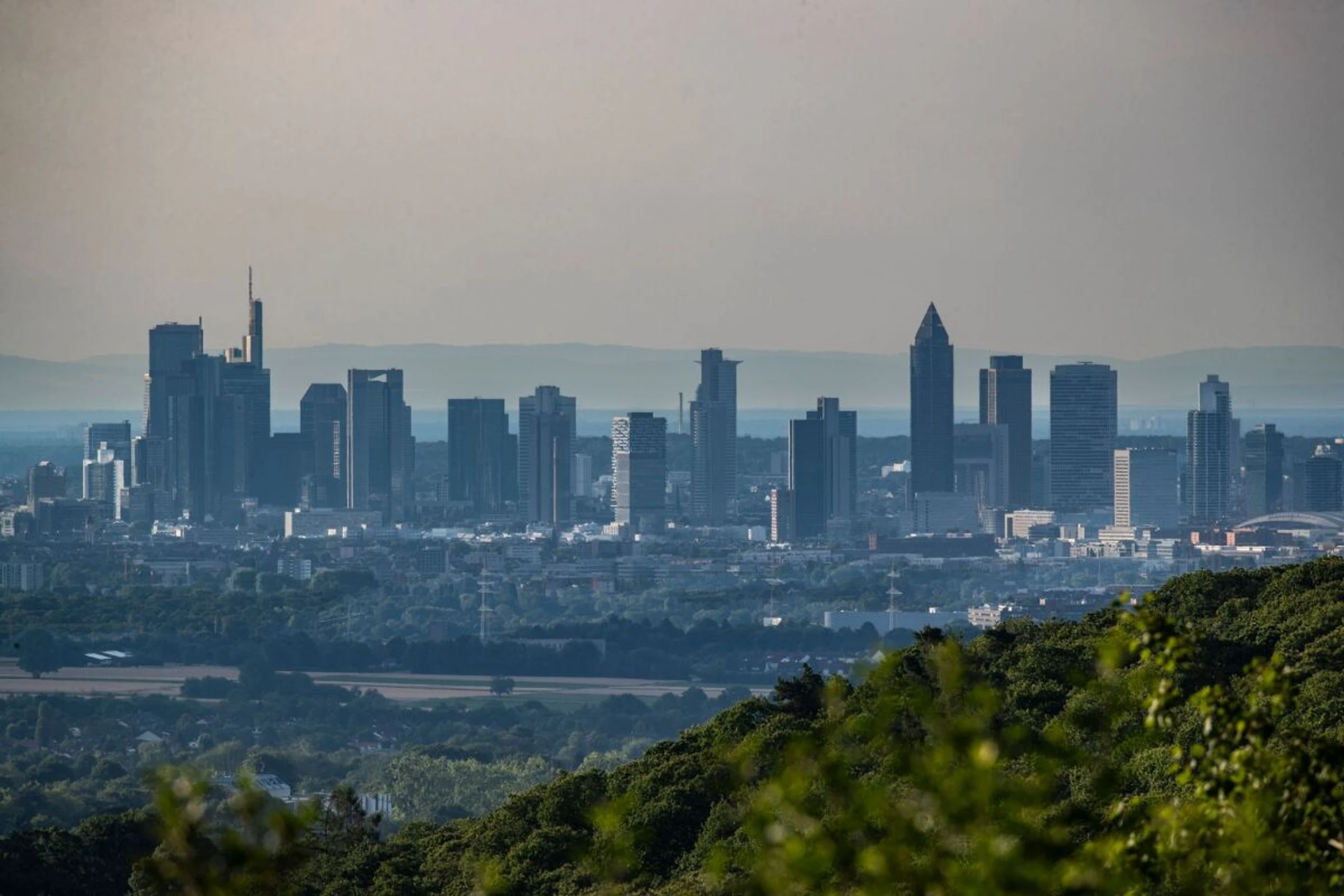 ++ ARCHIVBILD ++ Finanzmarktexperten sehen Entwicklung der Eurozone verbessert