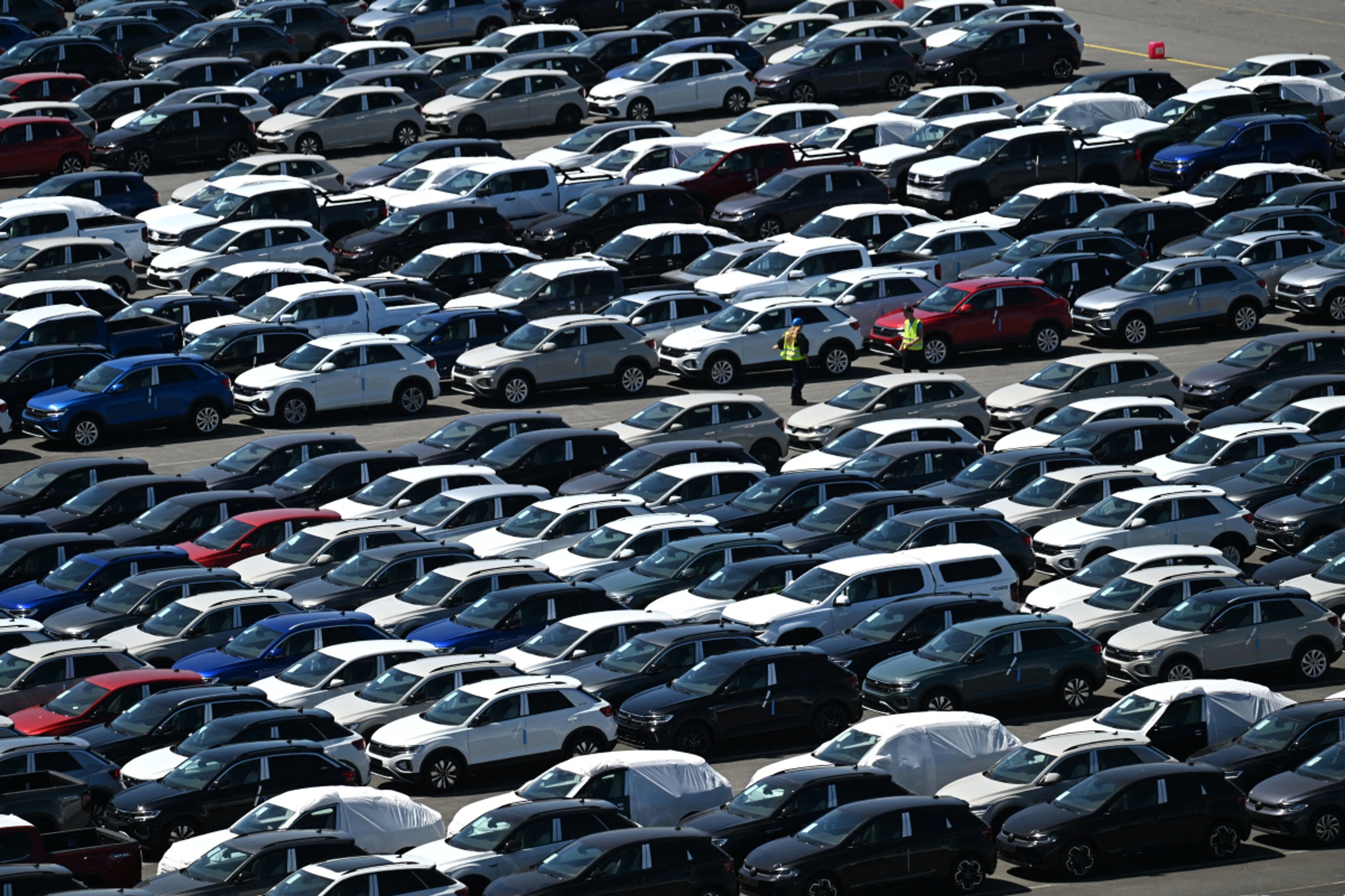 VW setzte weltweit knapp 2,38 Mio. Autos ab