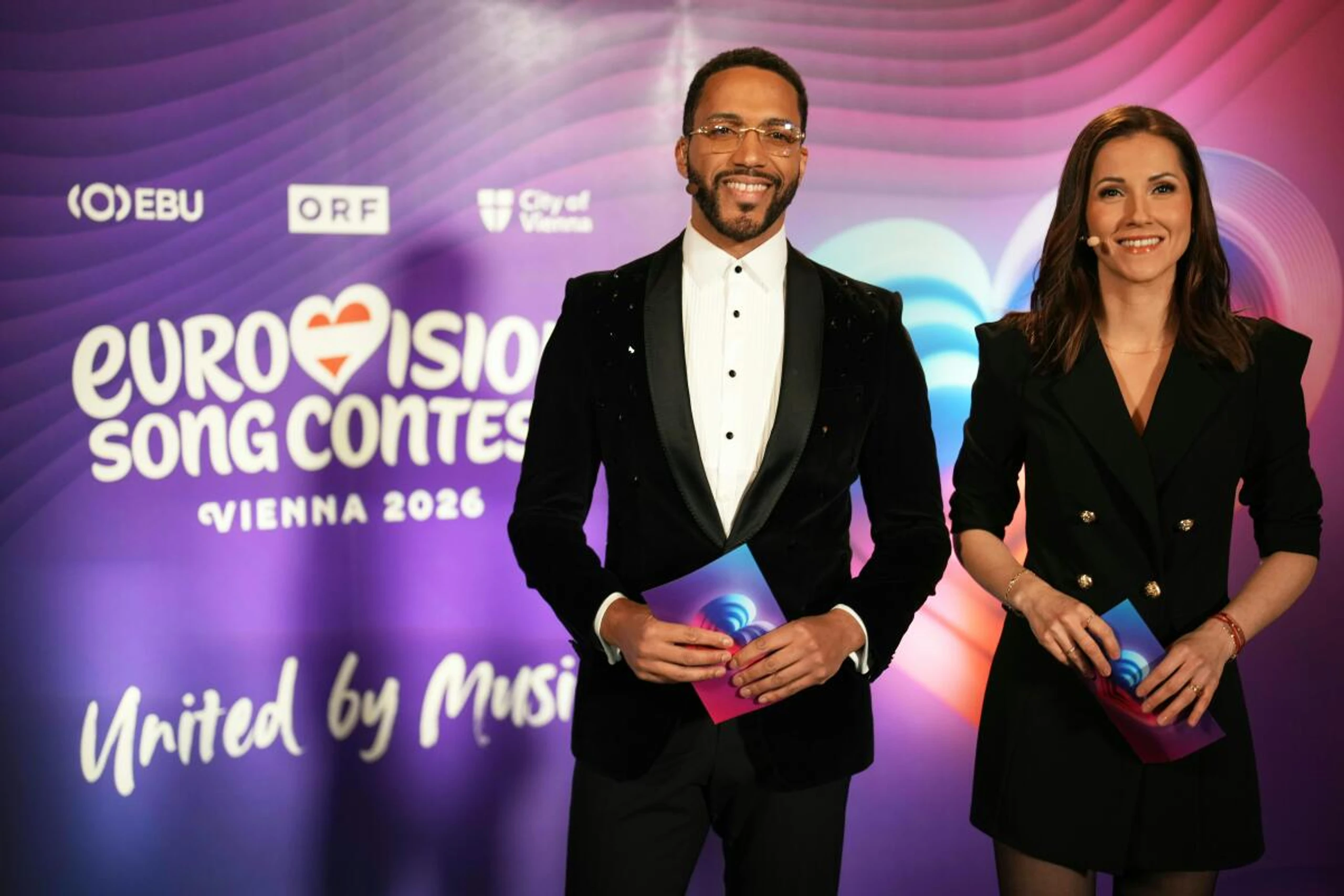 Cesár Sampson und Alexandra Maritza Wachter gestalteten die Auslosung