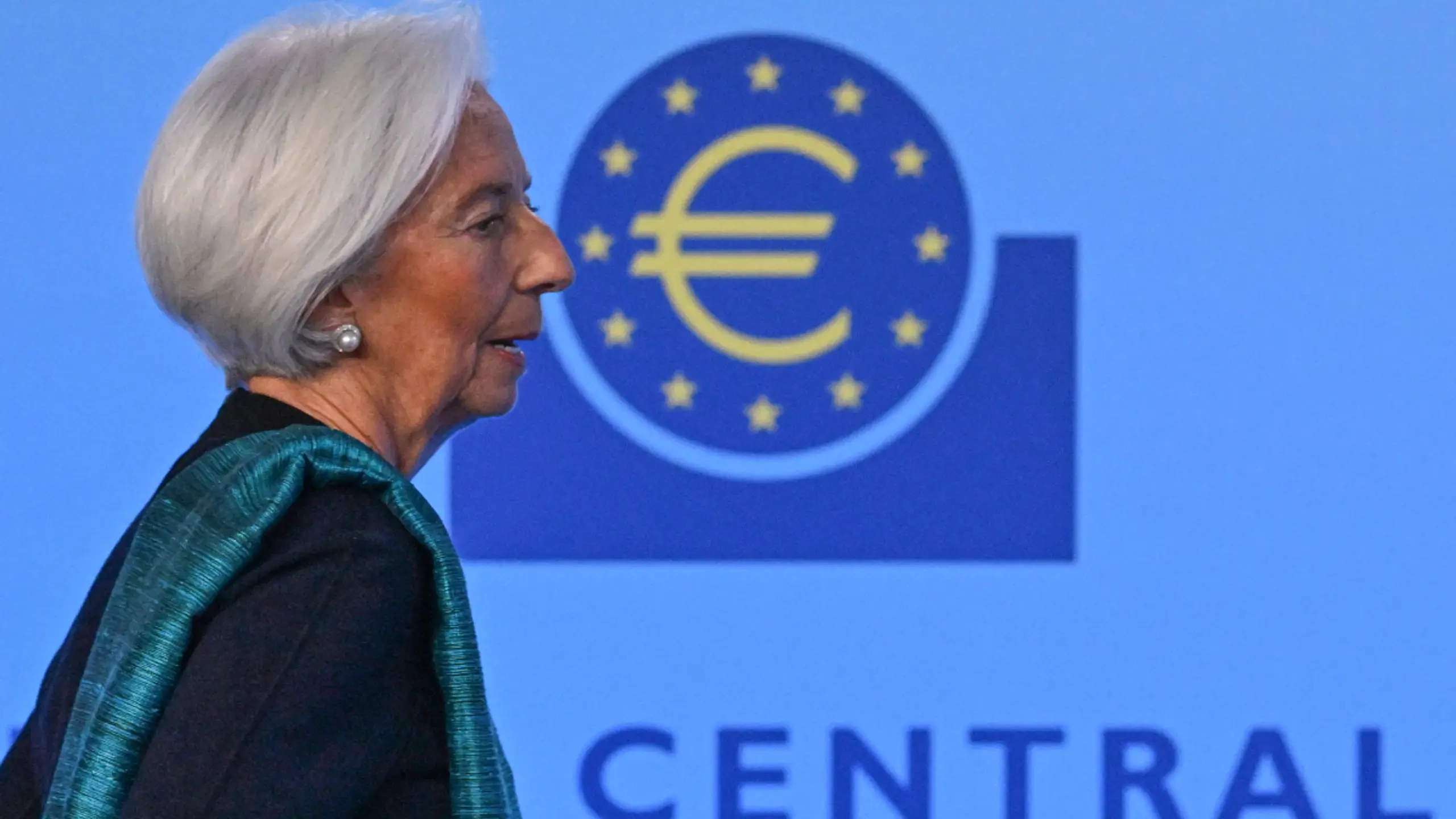 © APA/APA/AFP/KIRILL KUDRYAVTSEV EZB-Chefin Lagarde unterzeichnete Erklärung