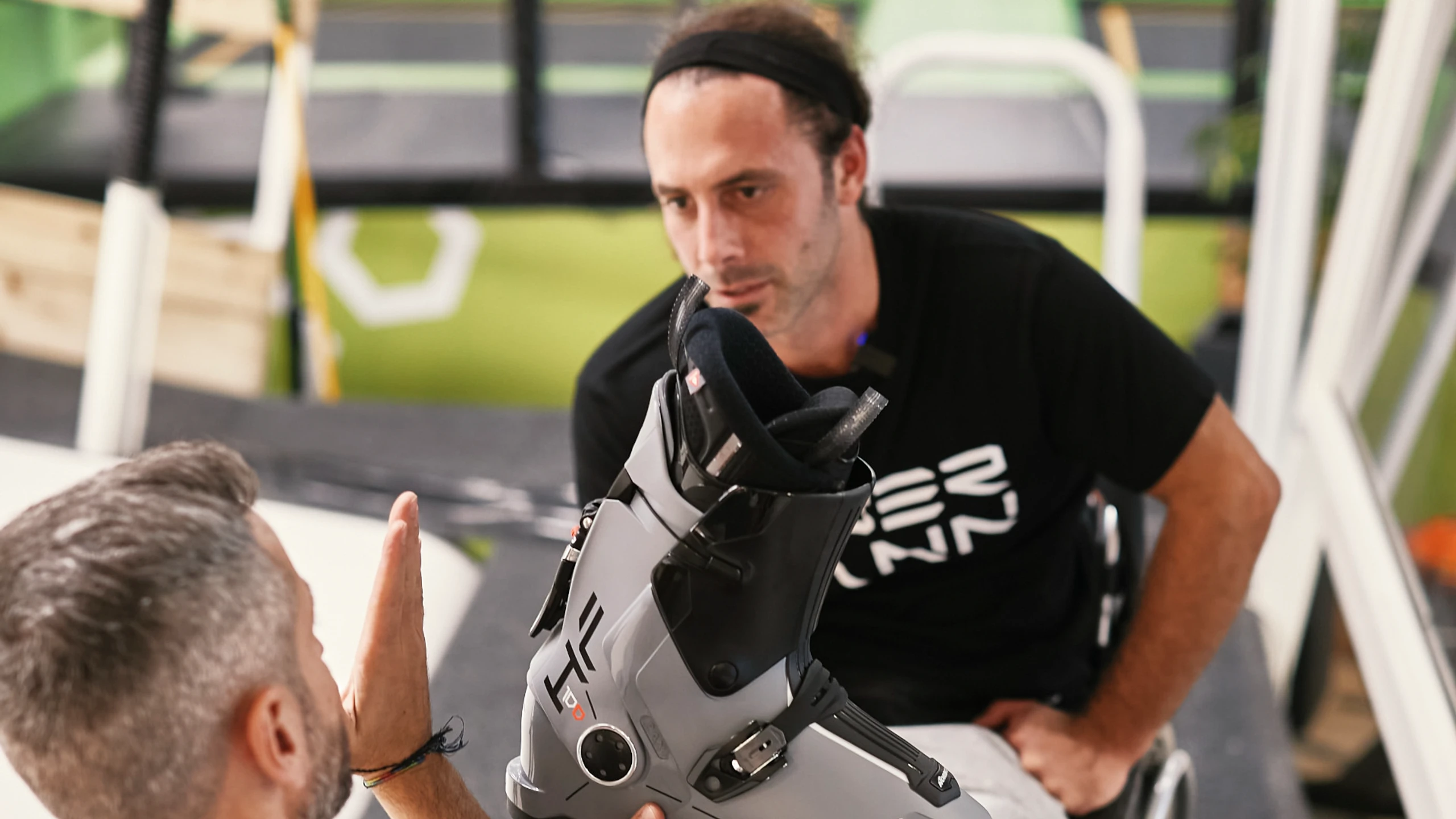 Gelähmter Sportler soll mithilfe elektrischer Impulse Ski fahren