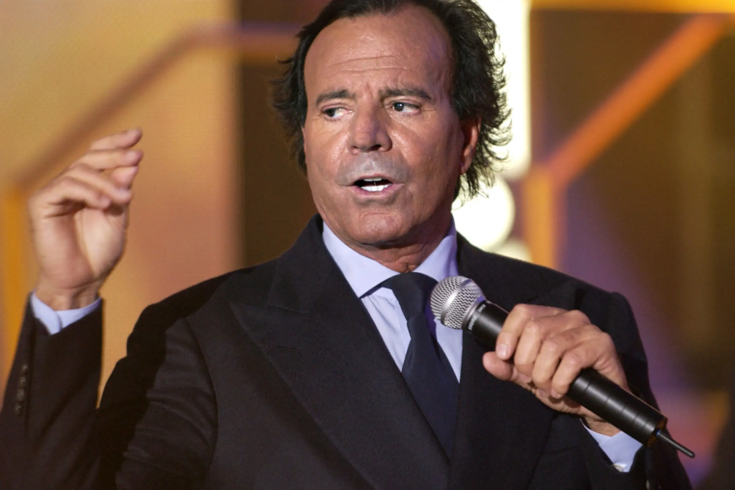 Julio Iglesias von zwei Frauen beschuldigt