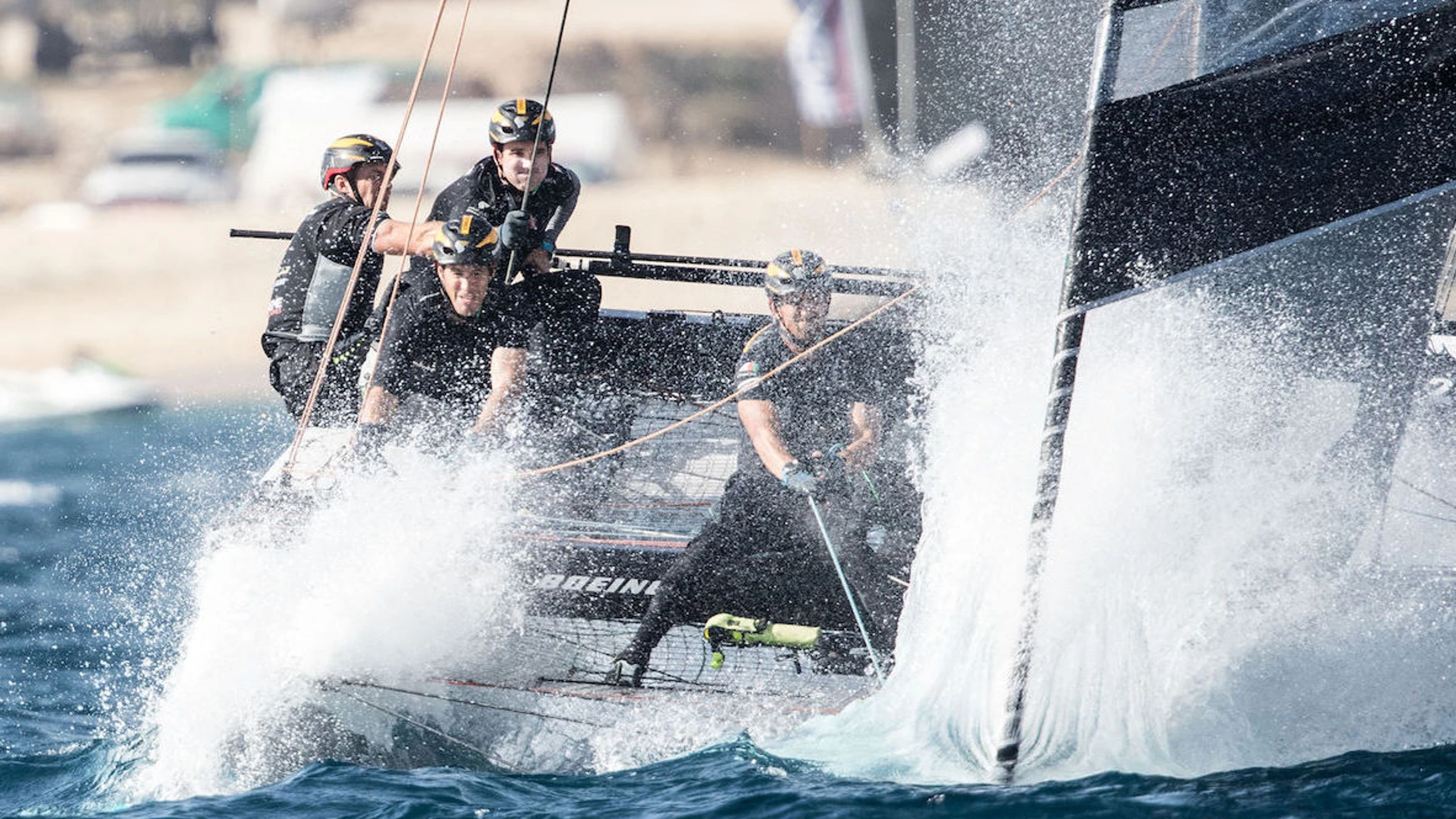 © Lloyd Images - Not for commercial use Artikelbild