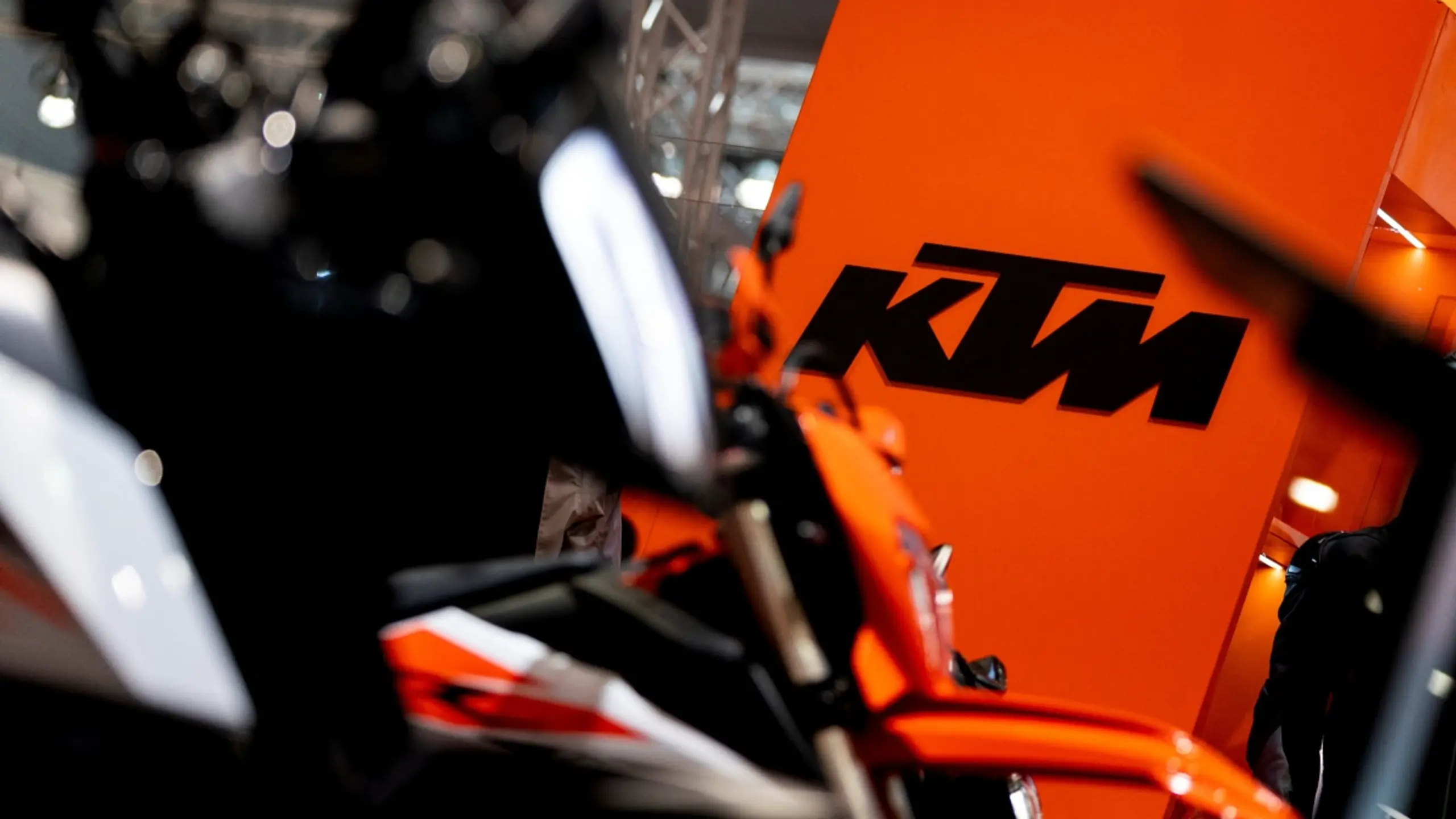 © APA/APA/AFP/KENZO TRIBOUILLARD KTM setzt Umbau fort