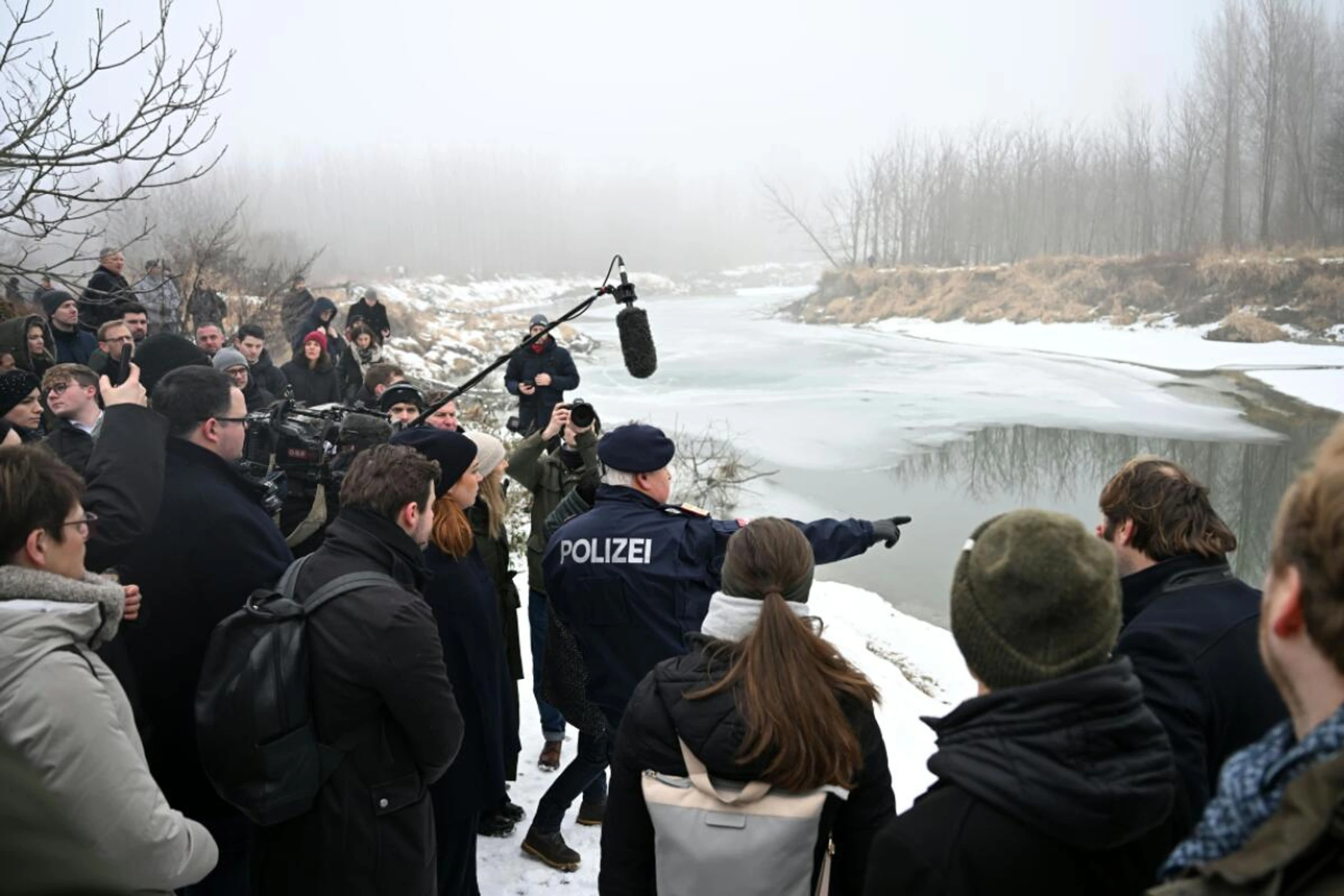 Polizei zeigte Abgeordneten den Fundort der Leiche