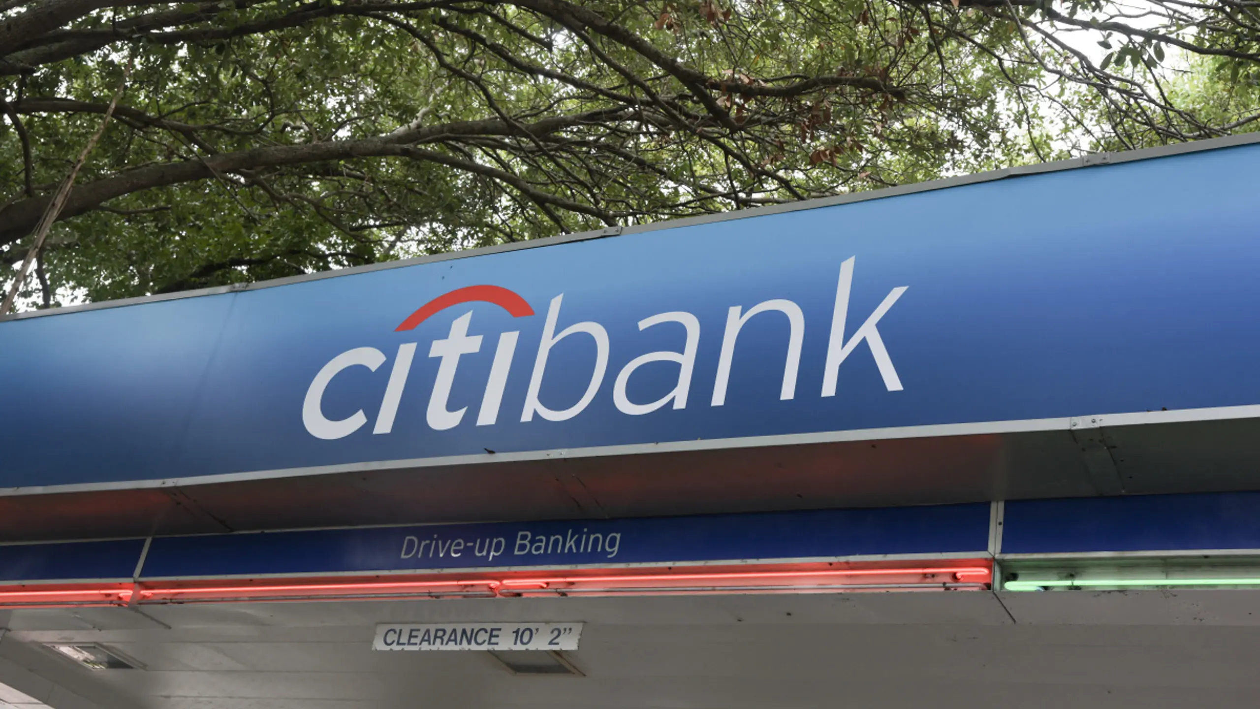 Der Überschuss sei im Schlussquartal um 13 Prozent gefallen