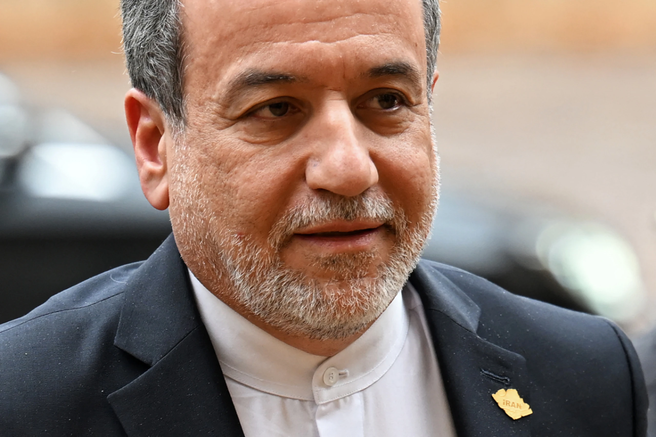Abbas Araqchi kündigte eine Aussetzung der Hinrichtungen im Iran an