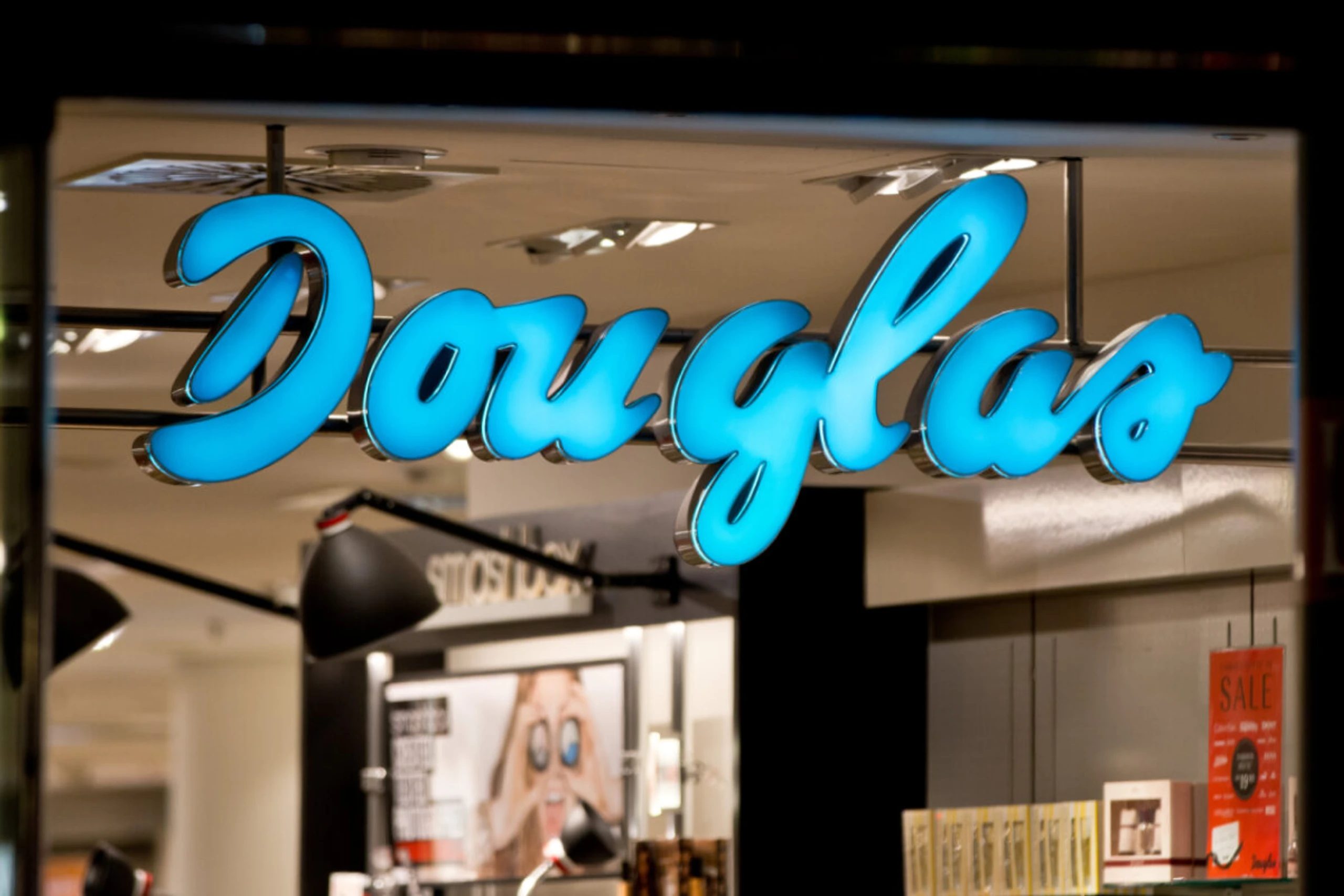 Douglas-Kunden achten verstärkt auf die Preise