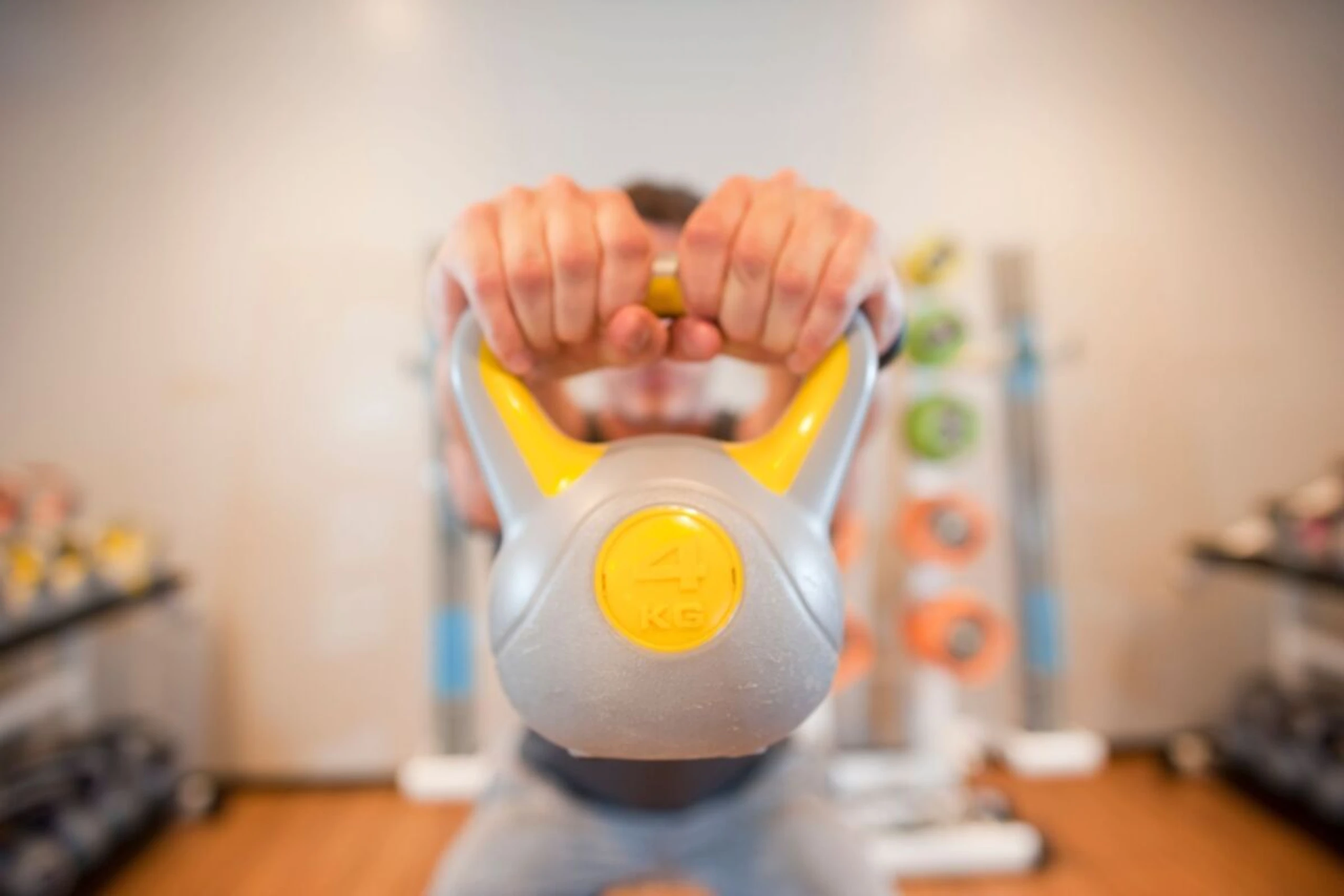 Fitnessstudios bieten oftmals günstige Angebote zu Jahresbeginn an