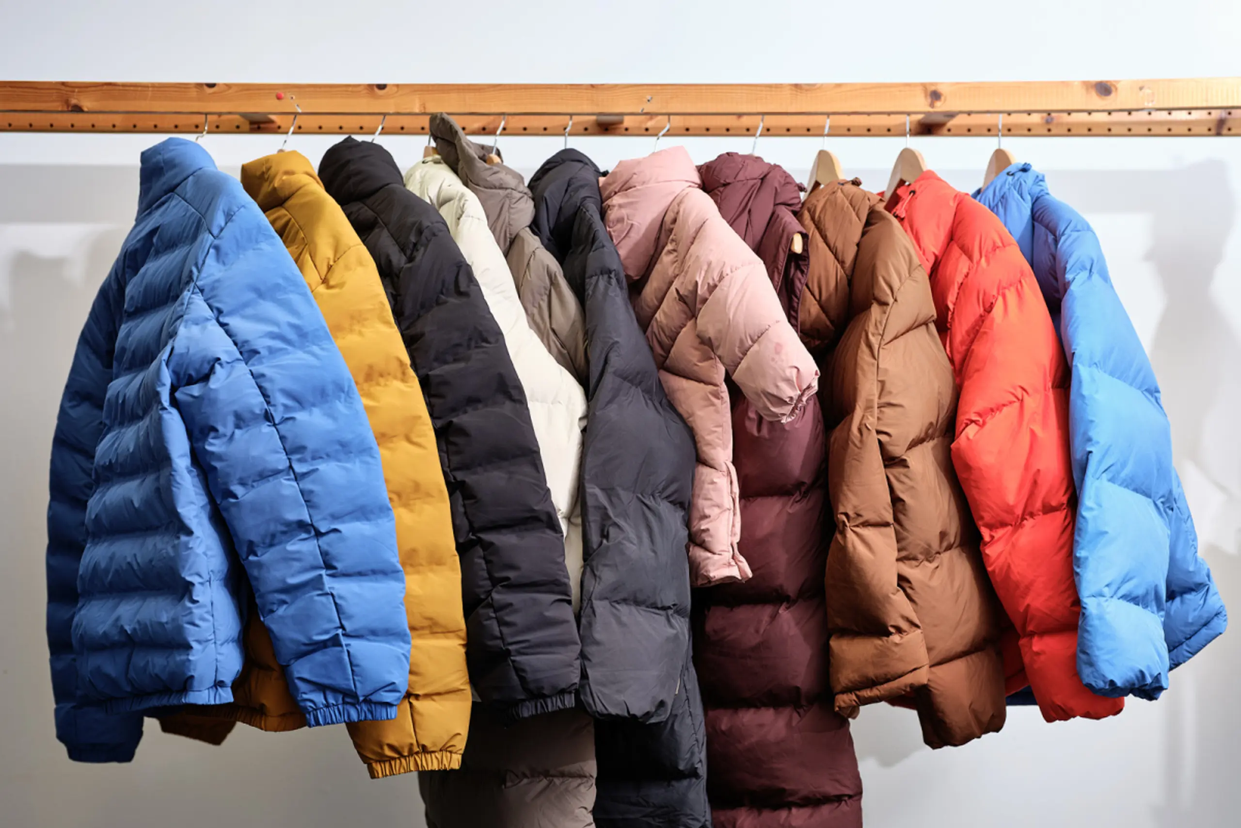 Getestet wurden sieben Damen-, drei Herren- sowie eine Kinderjacke