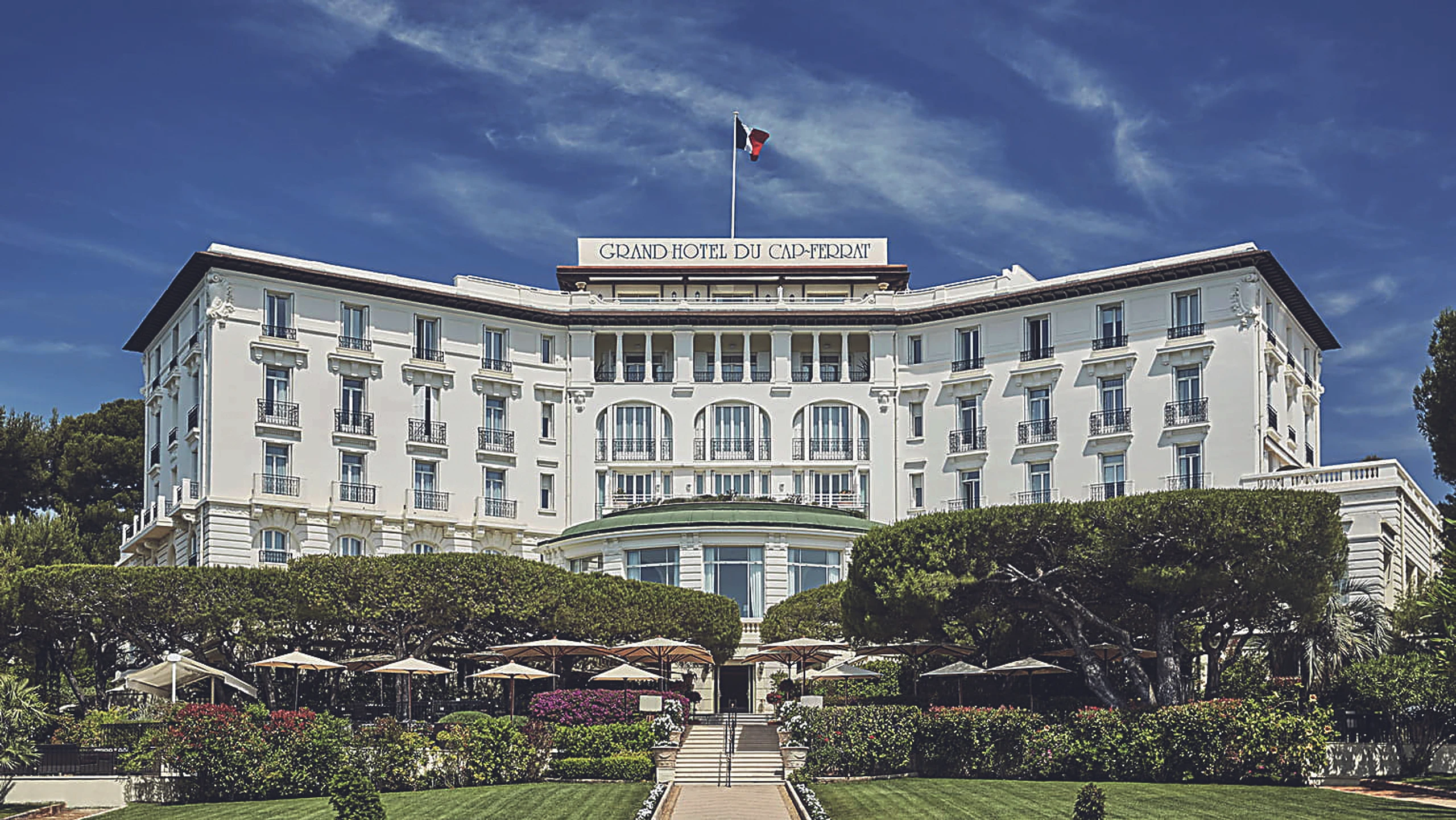 © Christian Horan Blurred image background