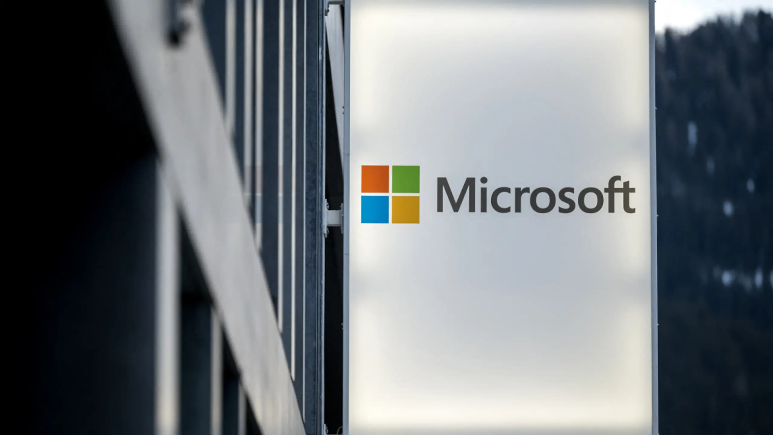 © APA/APA/AFP/FABRICE COFFRINI Microsoft-Logo kürzlich in Davos